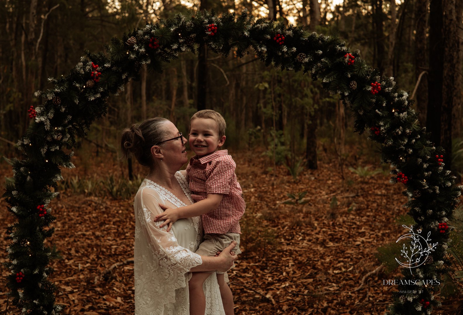 Christmas In The Pines - Leanne Crombie, Bodie & Alby Coates-07.jpg