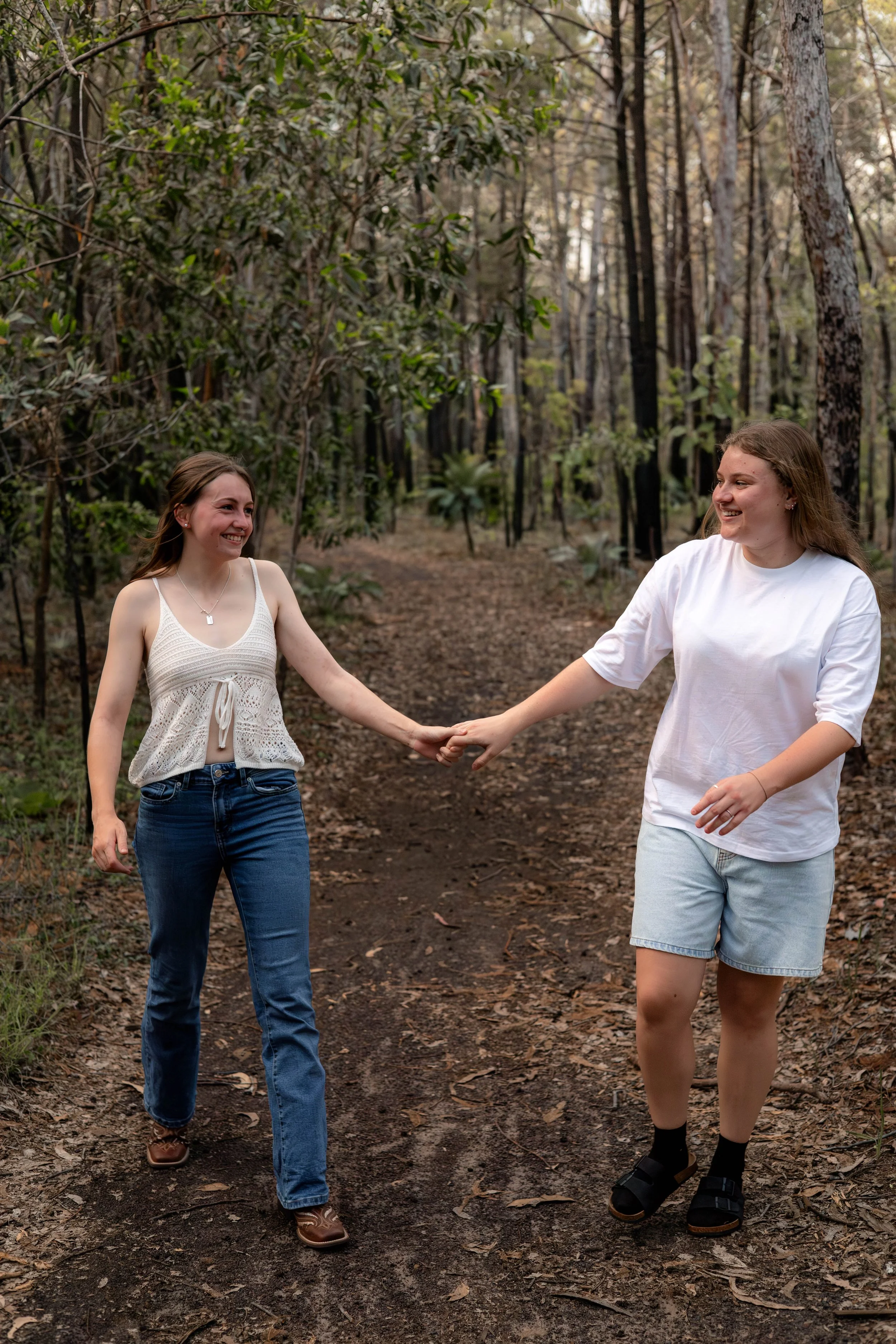 Chloe & Meg - Christmas In The Pines 2025-68.JPG