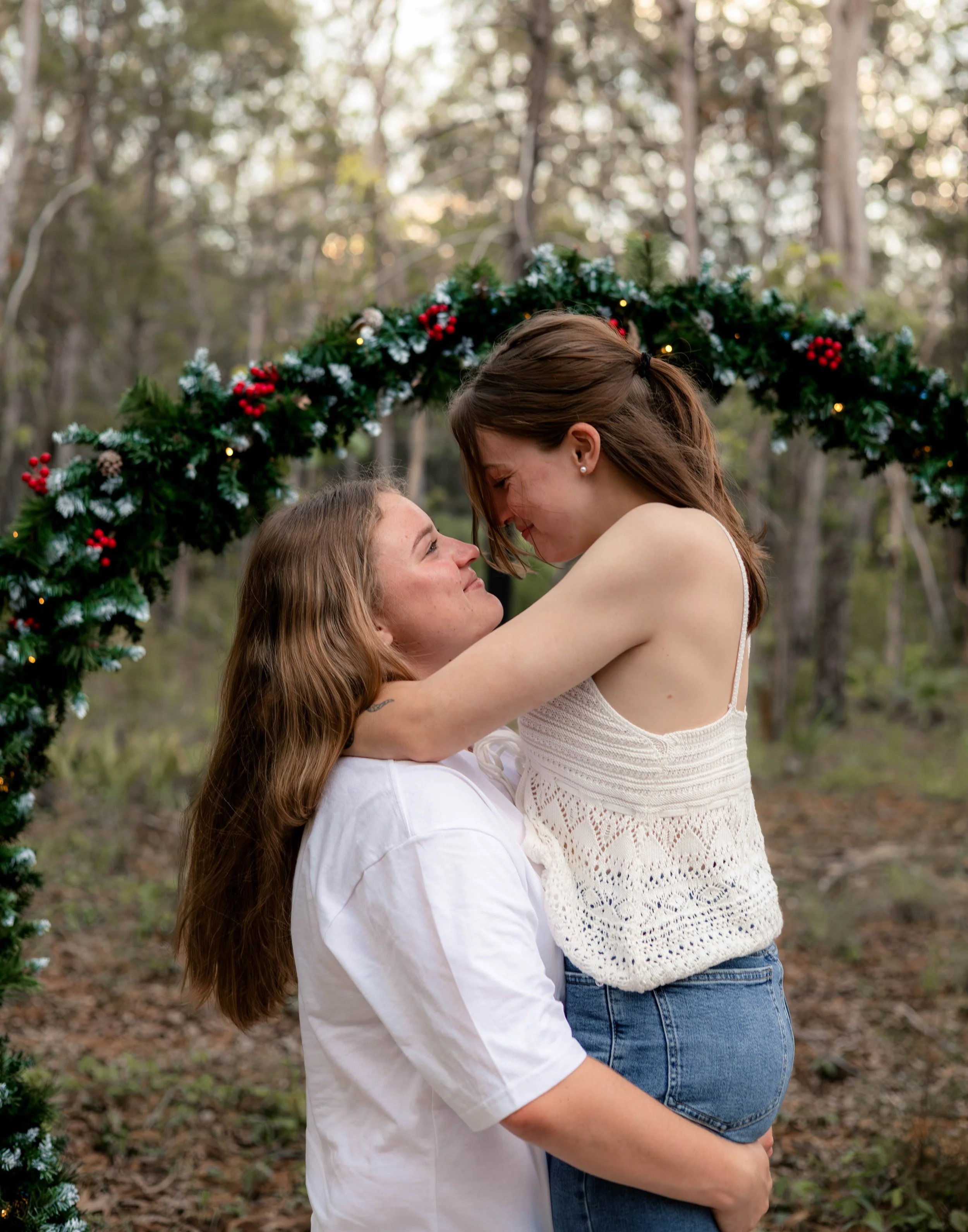 Chloe & Meg - Christmas In The Pines 2025-1.JPG