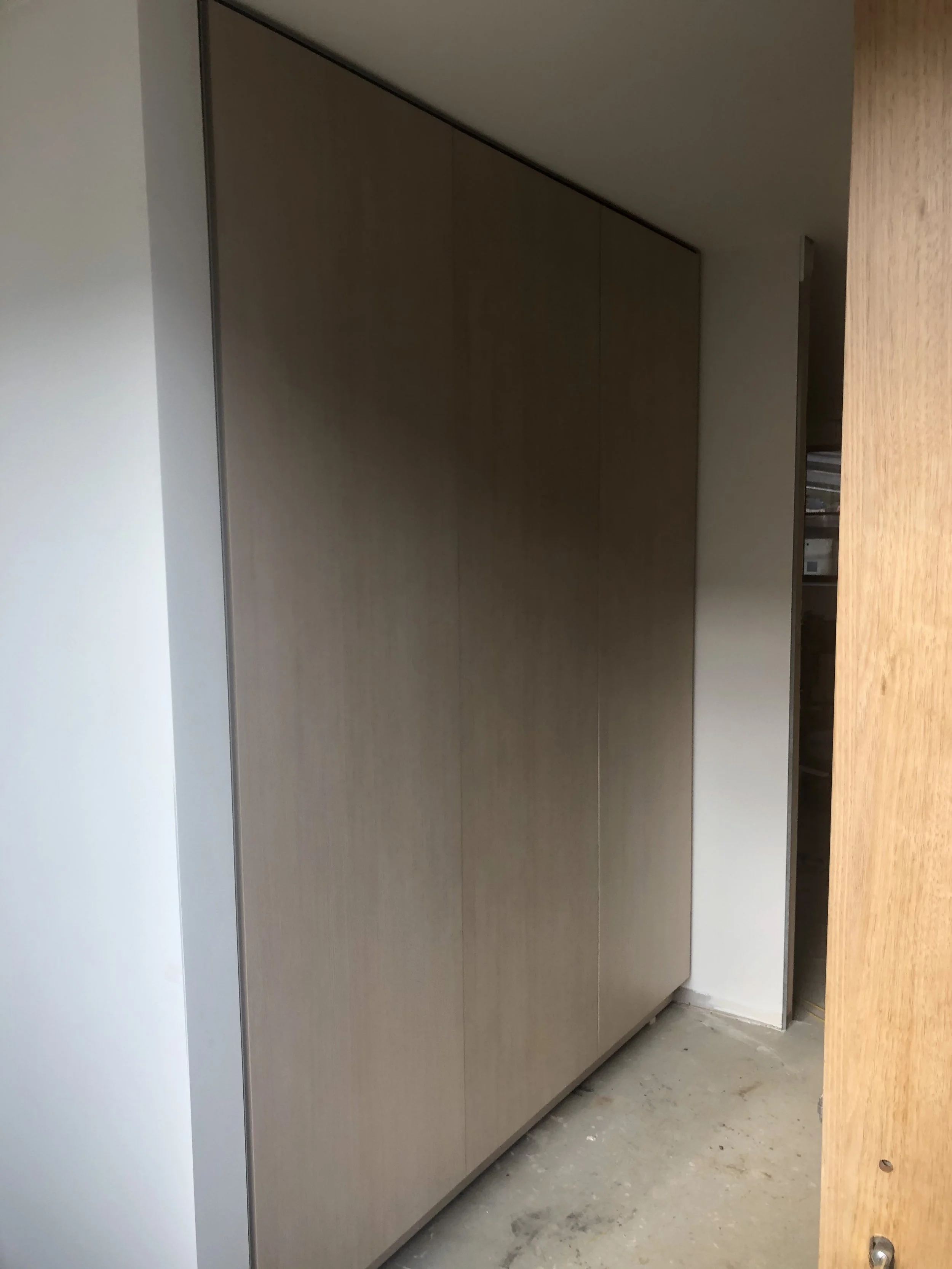 Built-in wardrobe Mount Eliza