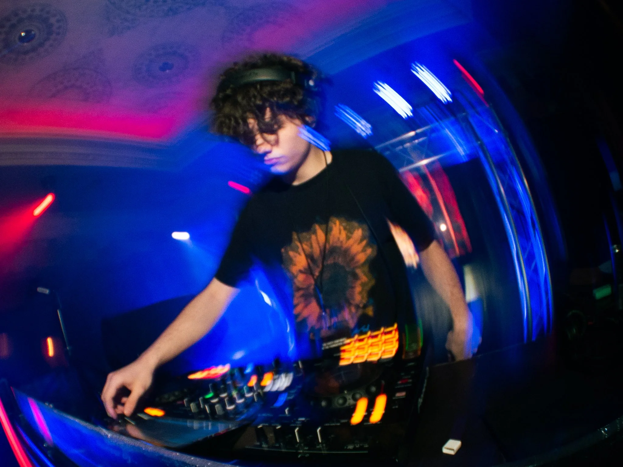 AudioPatchworks_FoundationRoom_Noah (7) - Copy.jpg