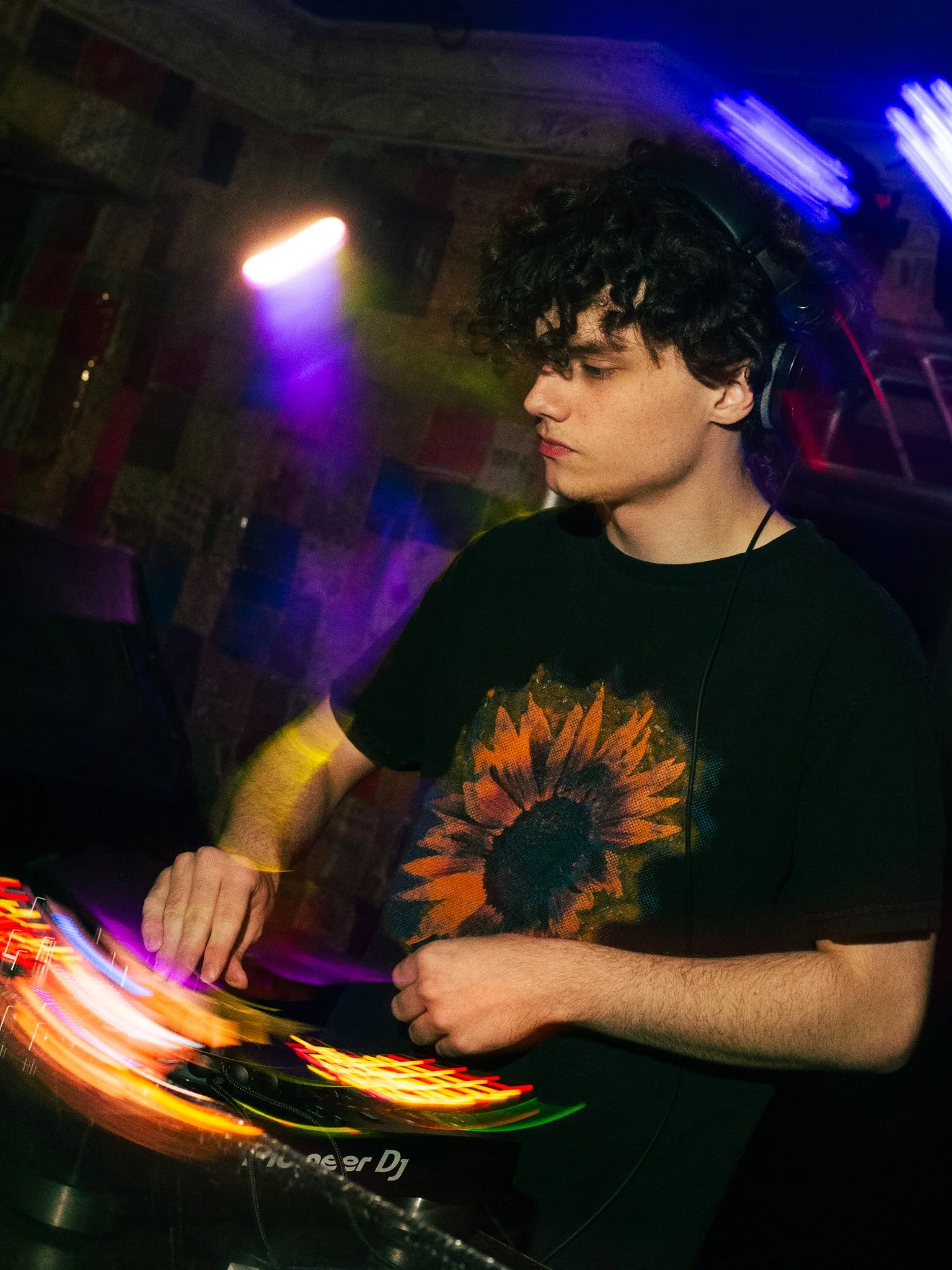 AudioPatchworks_FoundationRoom_Noah (4) - Copy.jpg