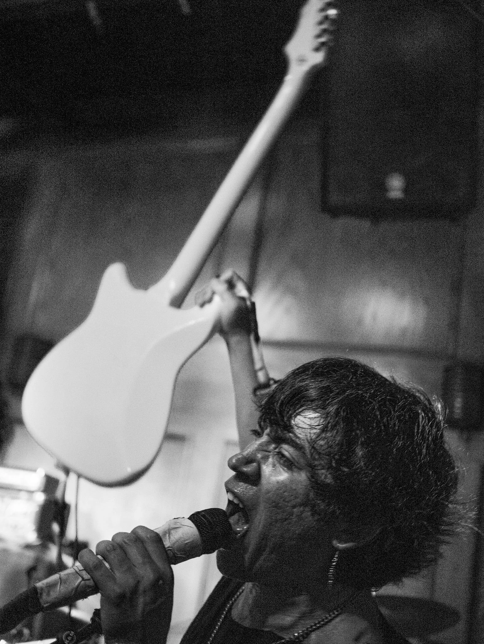 AudioPatchworks Low-Lighghting Venue Shoot Noah (6).jpg