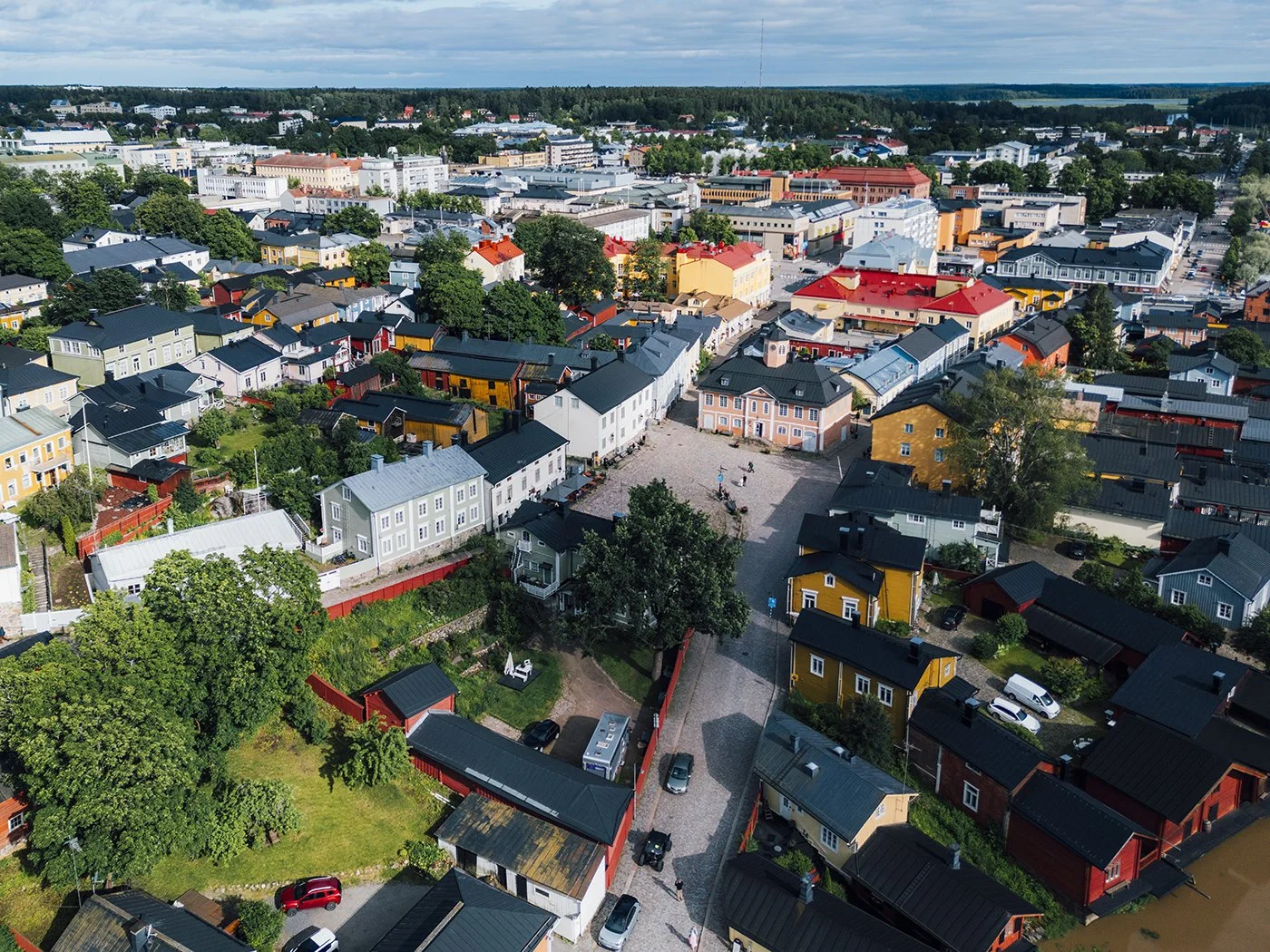 Ilmakuvausta Suomesta. Dronekuva vanha Porvoo
