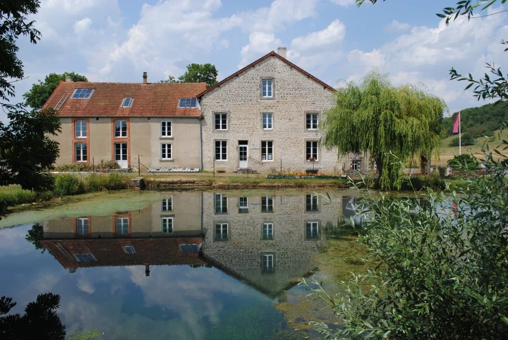 Le Moulin de la Fleuristerie : artisanat d’art et mariages d’exception en Haute-Marne.