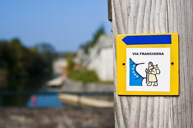 La Via Francigena, un chemin de pèlerinage qui passe par Orges.