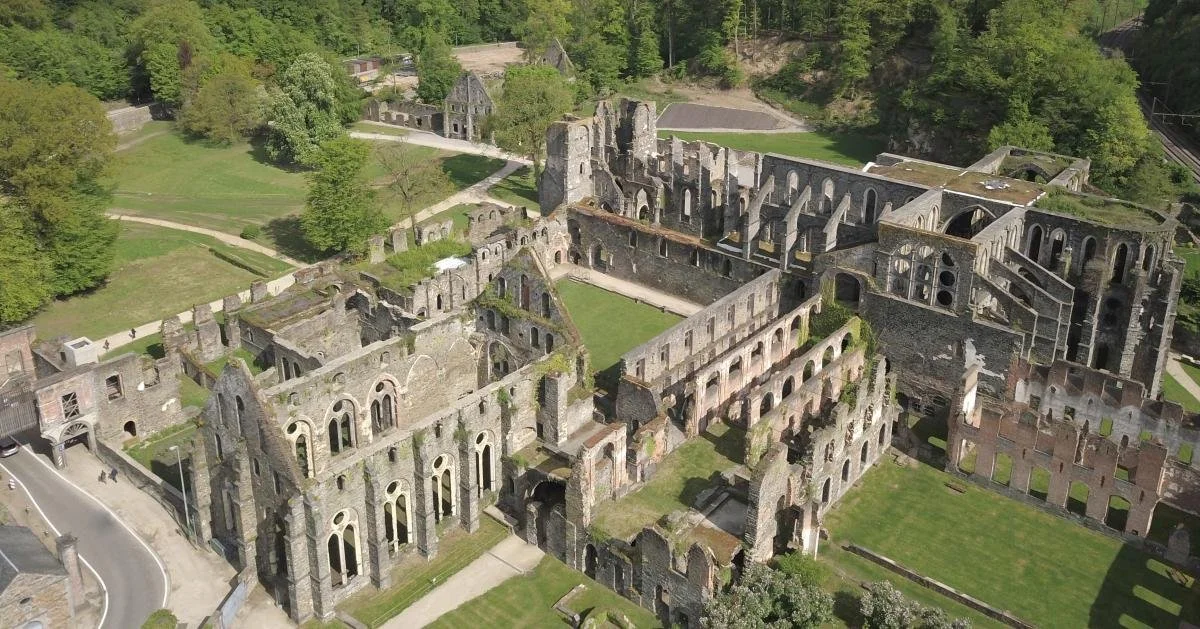 Un trésor caché L’ancienne abbaye d’Aizanville