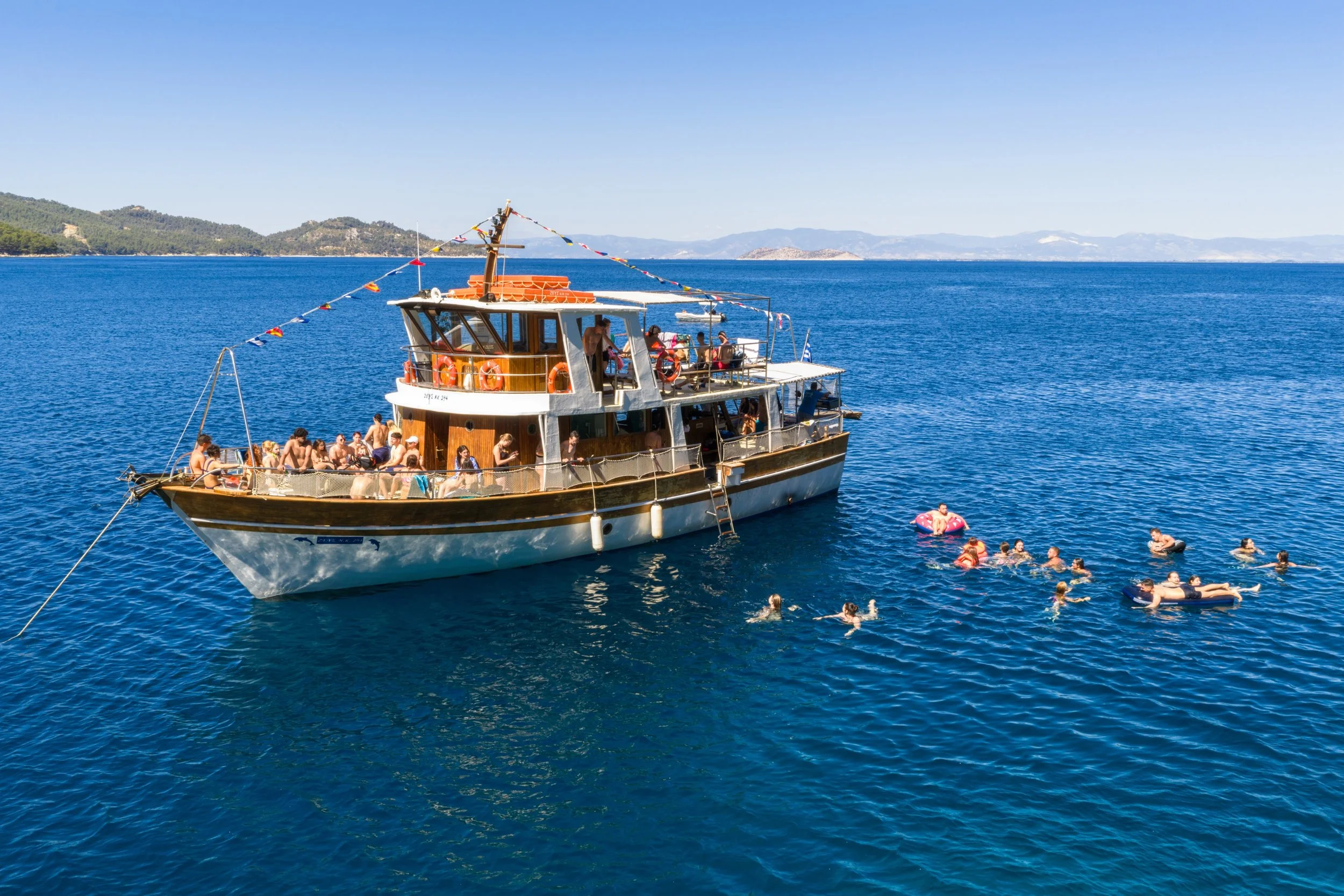 New collaboration! 💼📱
We&rsquo;re excited to be managing the social media presence of @zeusthassoscruises &mdash; bringing their vision to life through creative content and consistent strategy.

At Metsikas Group, we don&rsquo;t just manage account