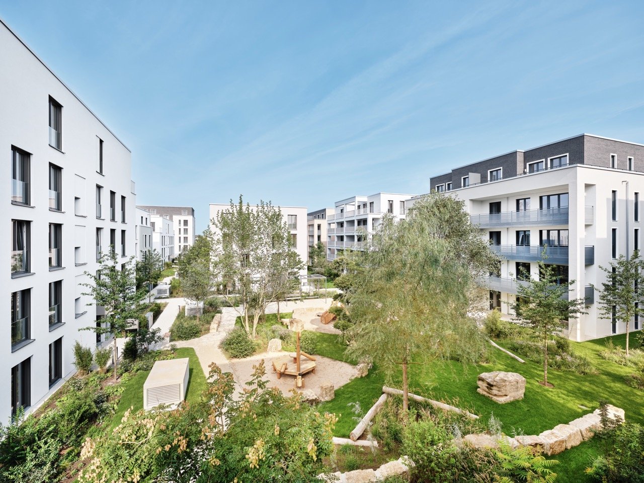 Groß (WOHNQUARTIER-BRÜHL_DSF2007).jpeg