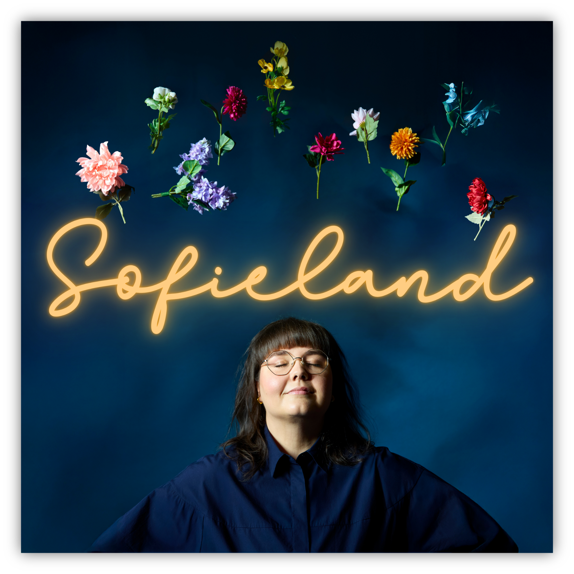 Sofieland Sofie Hagen Podcast Blue background with flowers
