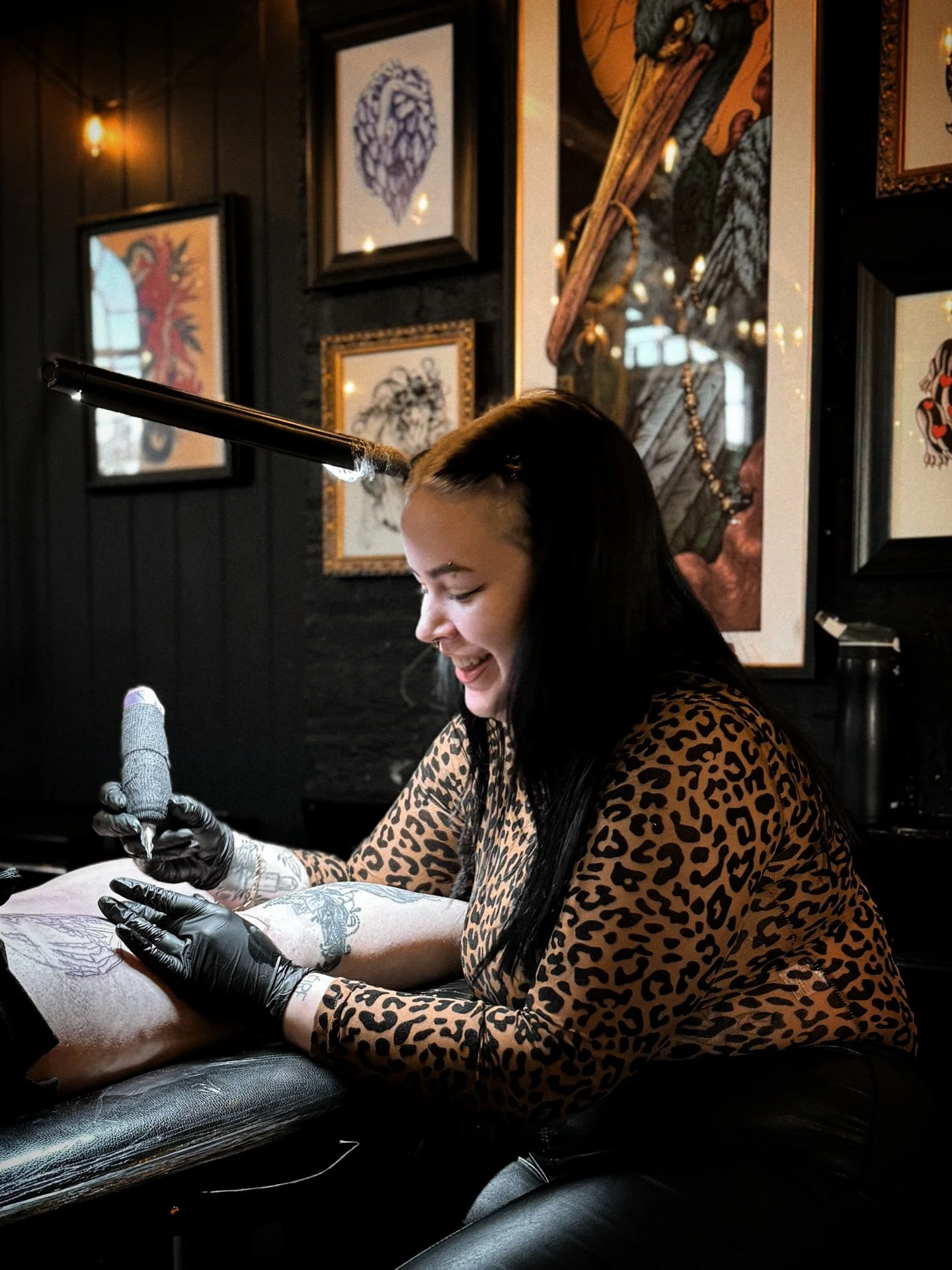 ARTIST SPOTLIGHT @lovelybuzzzz 

Our lovely Maka!!

Do you like Bratz or Betty Boop tattoos? This is Maka in her absolute element! 

Nostalgic 90s and Y2K themes inspire a lot of Maka&rsquo;s designs. She&rsquo;s an all round artist who can bring all