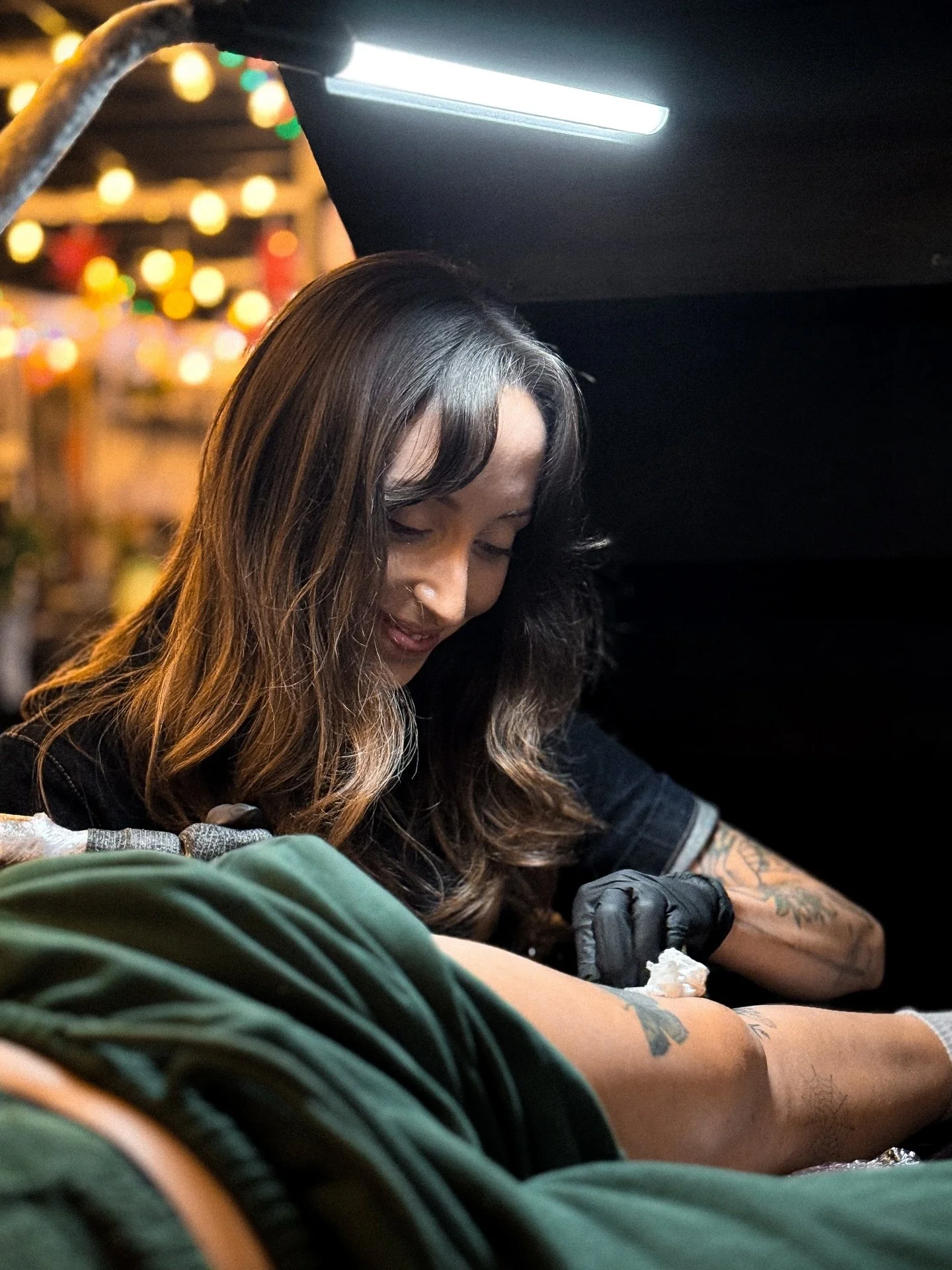 ARTIST SPOTLIGHT @lucyscovelltattoo 

The incredibly talented Lucy!

Lucy has been tattooing over 7 years, specialising in black and grey illustrative. She draws inspiration from traditional tattoo imagery with a softer more delicate approach.
She al