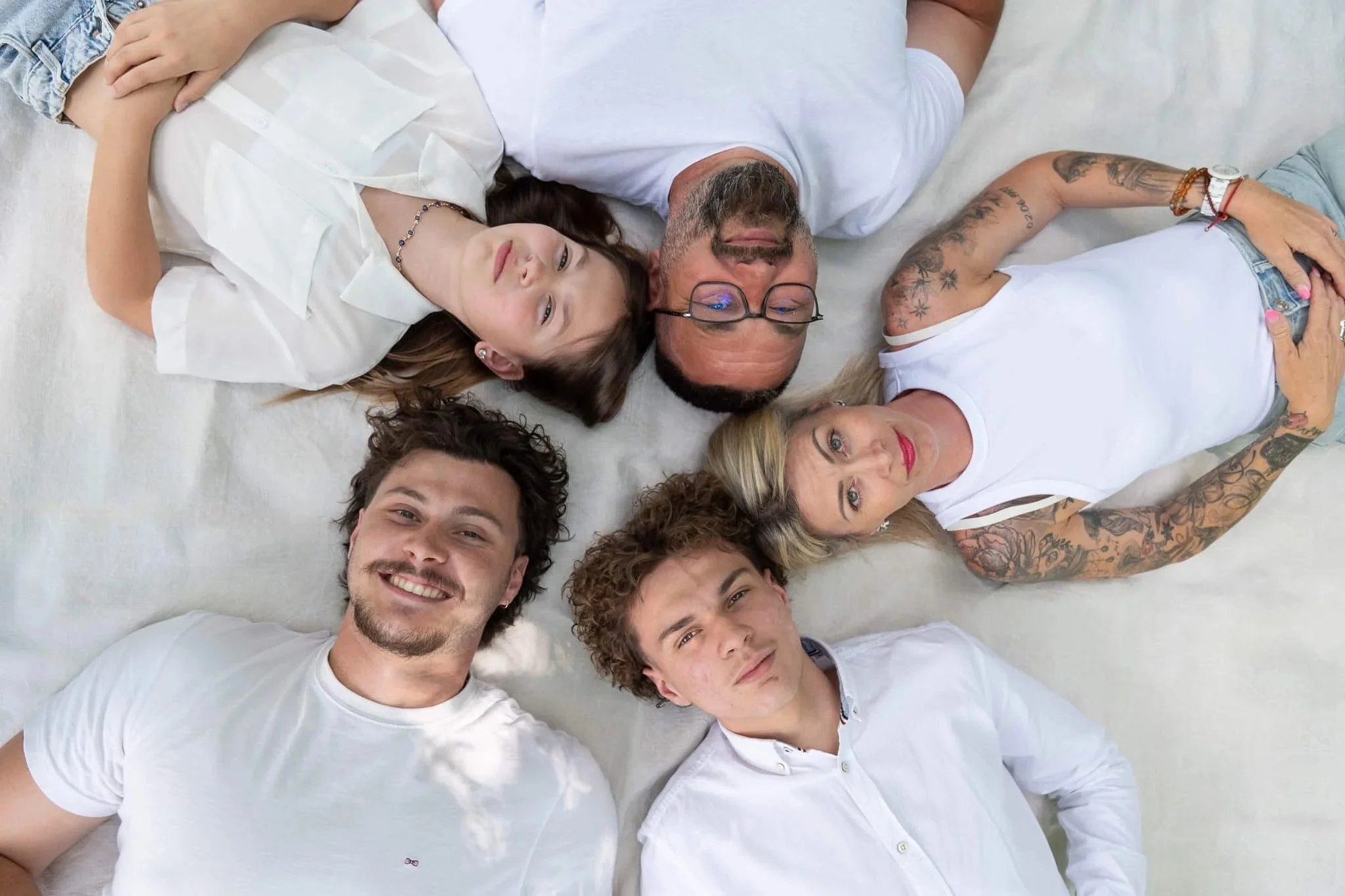Photographe famille Montélimar — séance photo naturelle Drôme