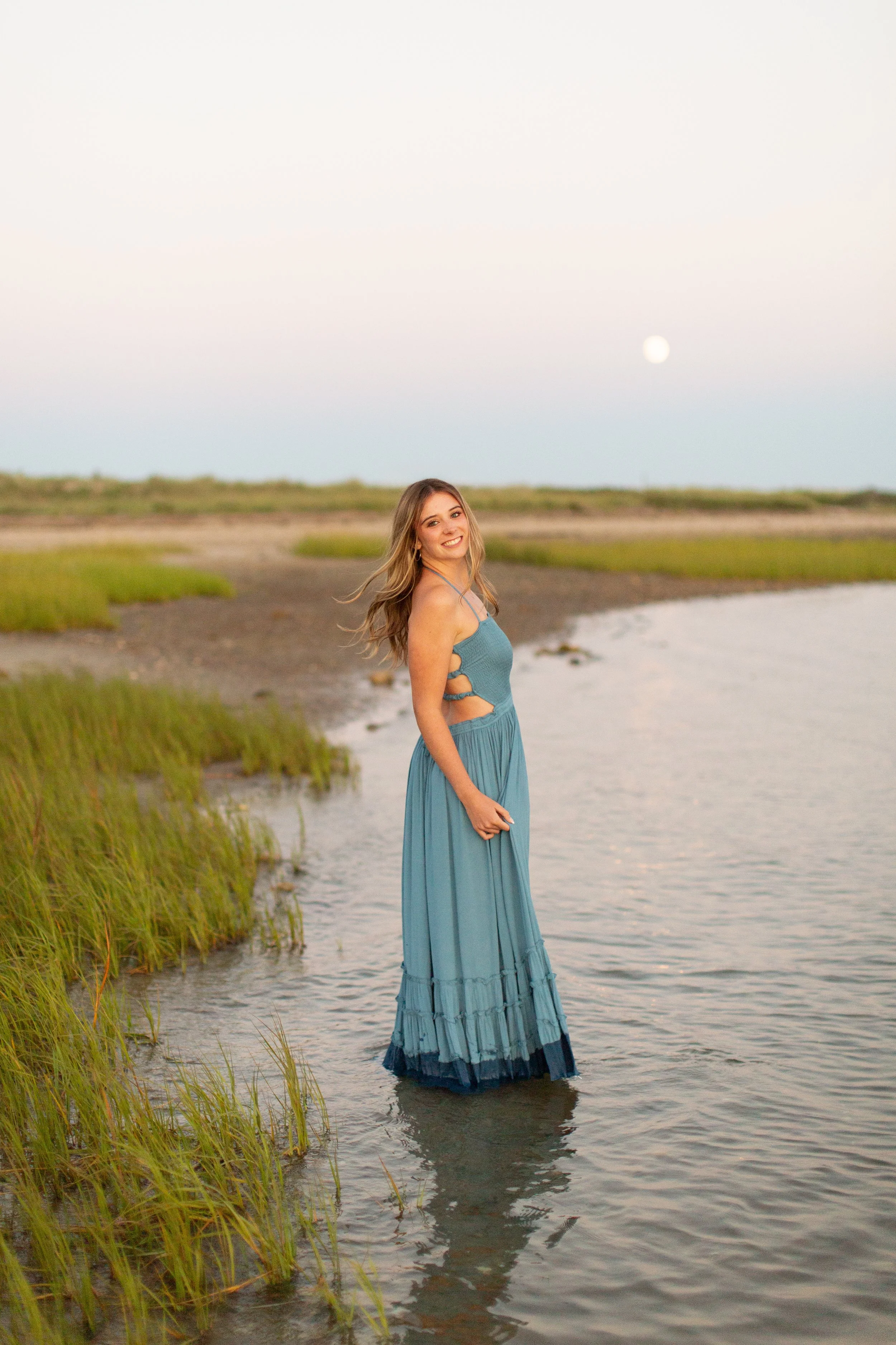 senior photo session at Duxbury Beach in Massachusetts