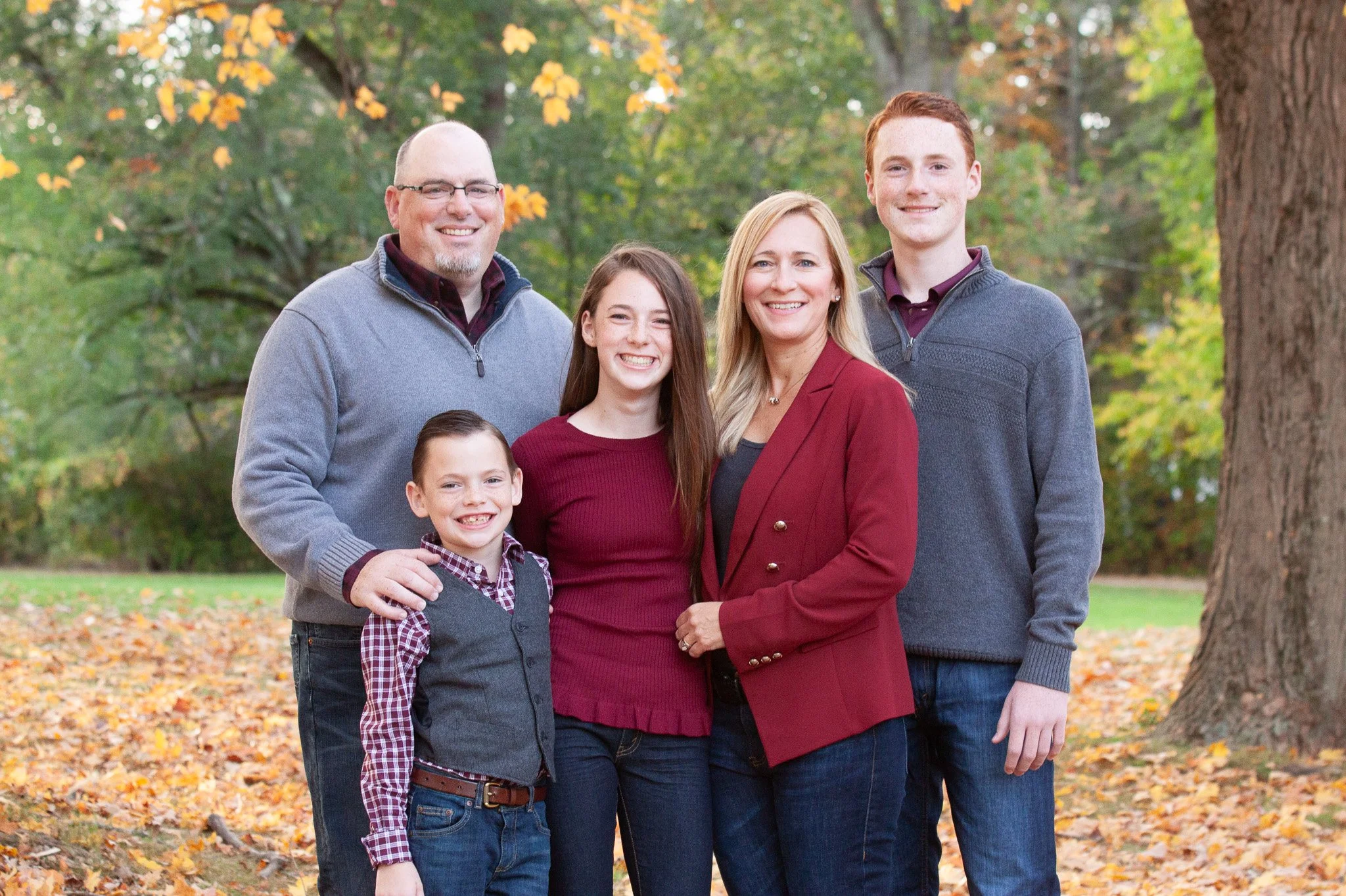 Elevated family portrait experience at Bird Park with a Mansfield and Walpole MA photographer