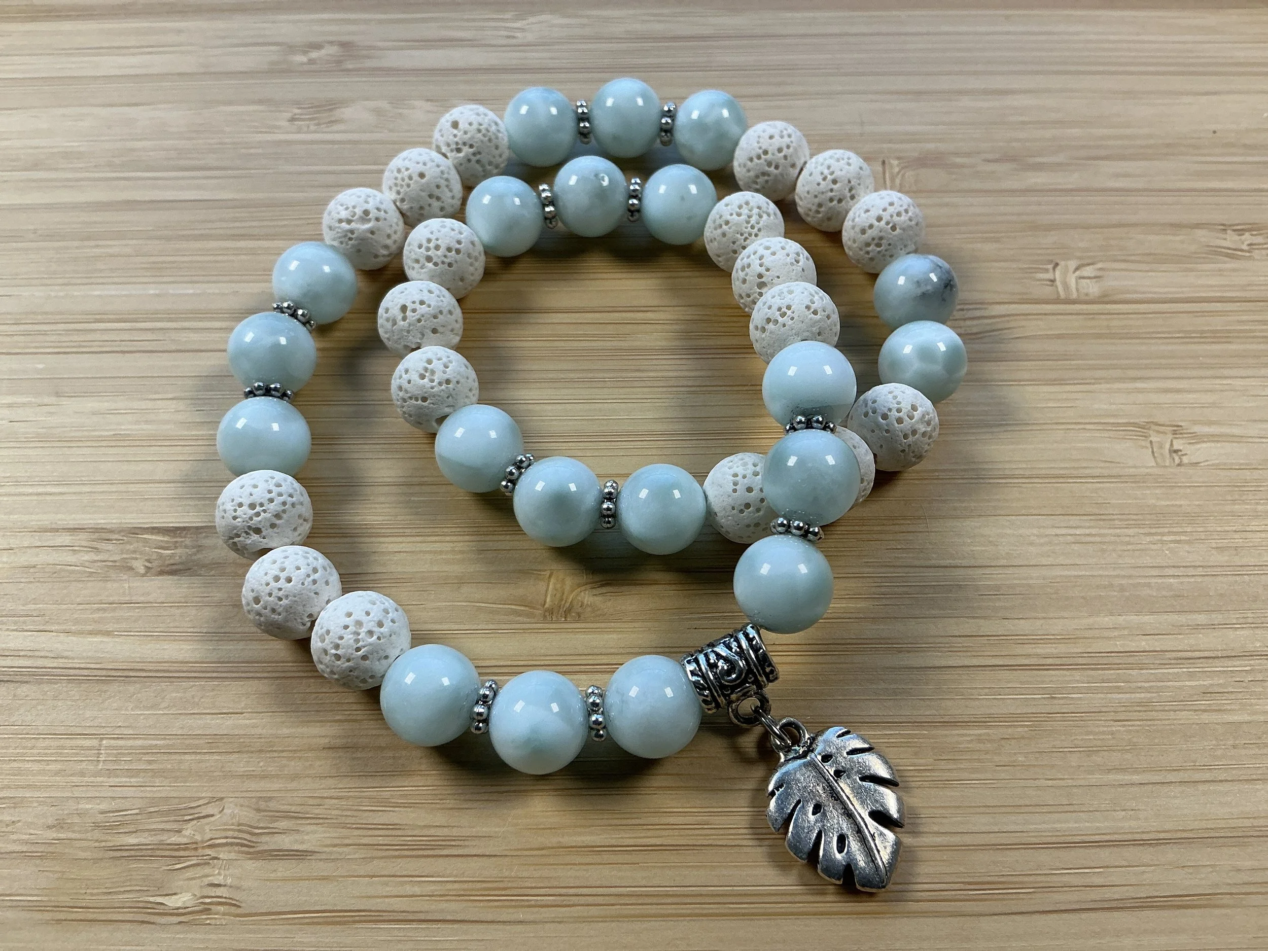 WHITE LAVA MONSTERA LEAF