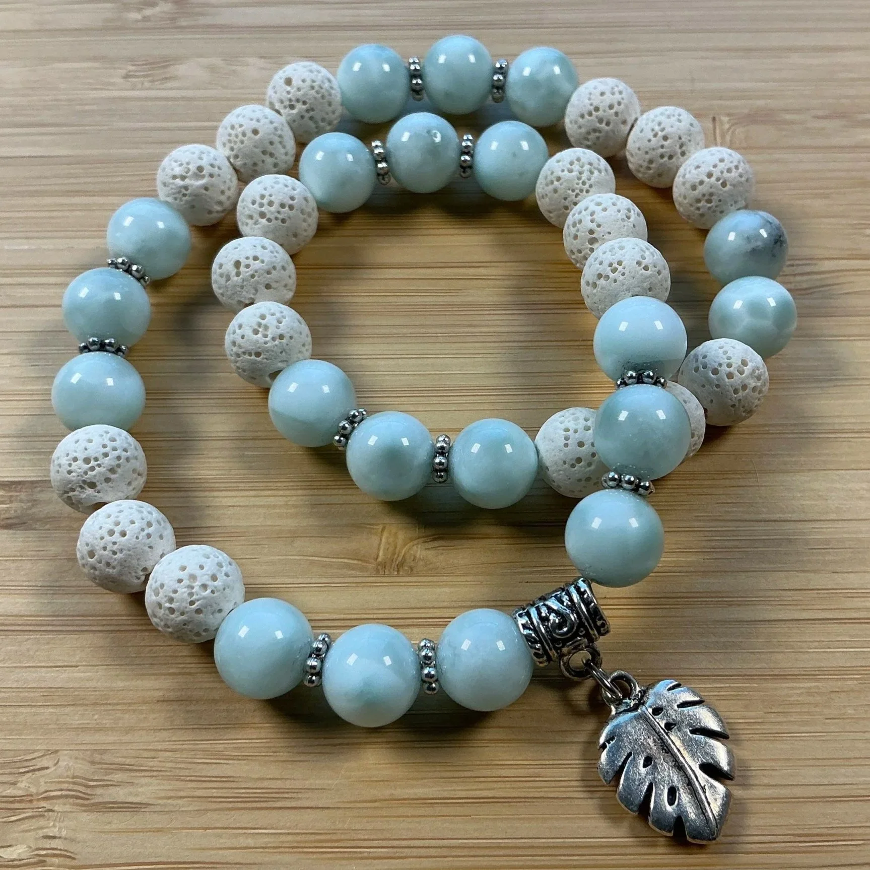 WHITE LAVA MONSTERA LEAF