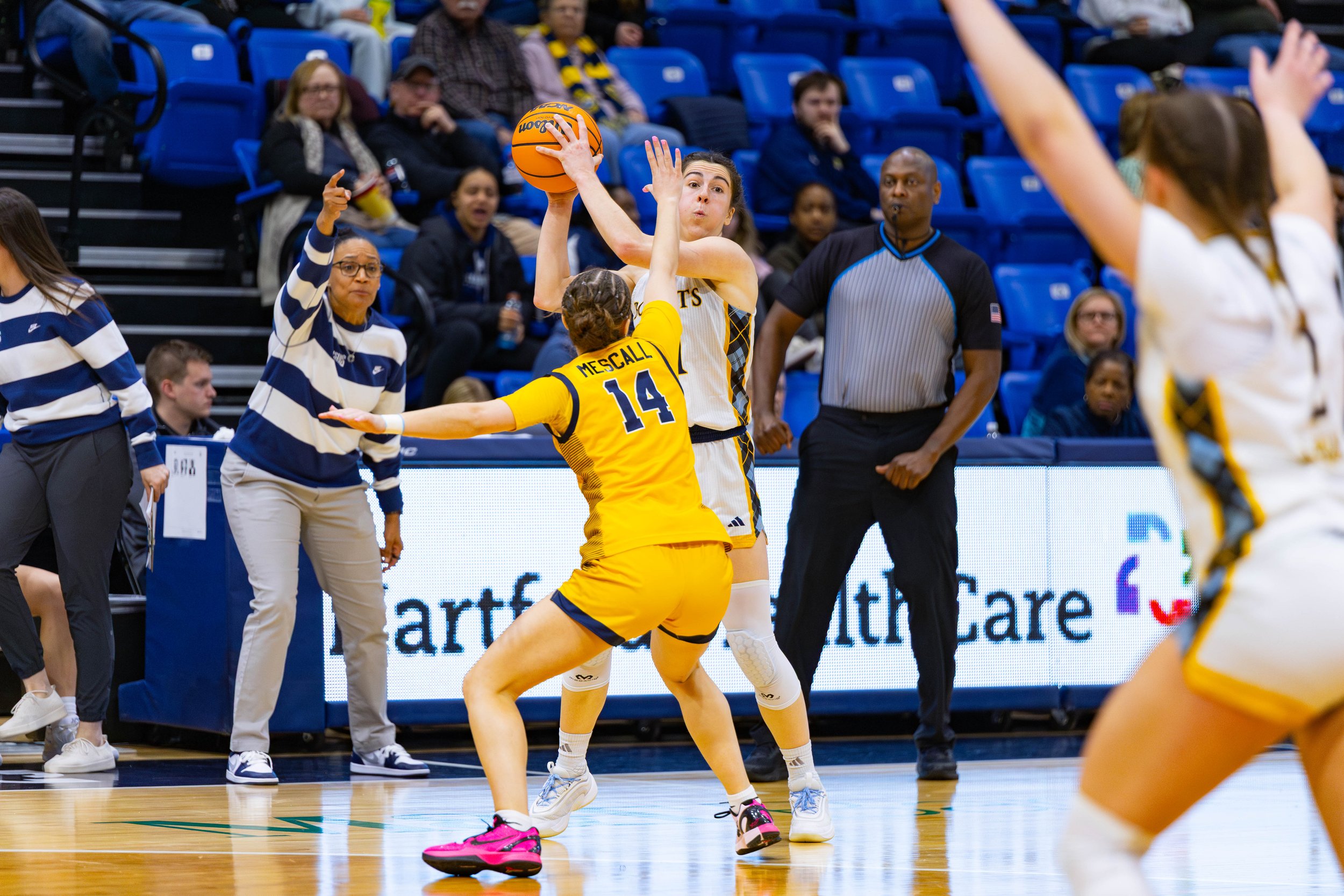 20260228-wbb-vs-canisius-003.jpg
