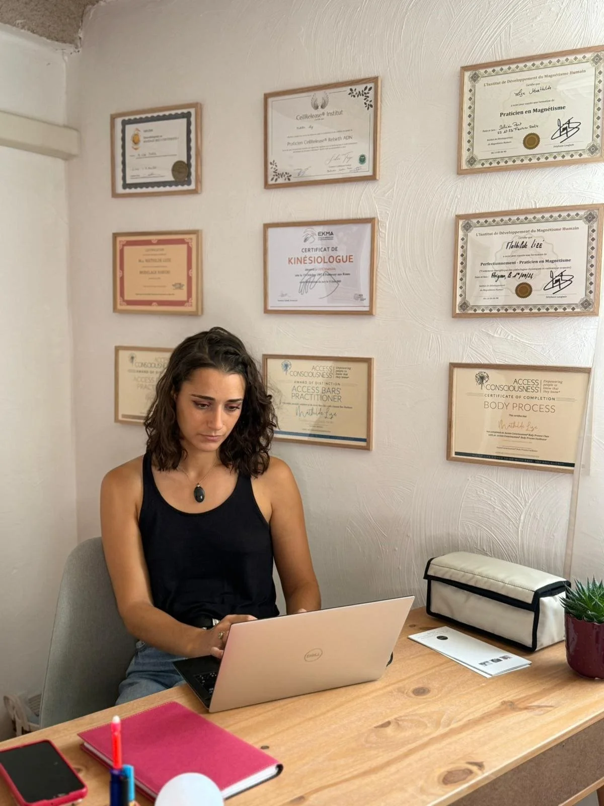 Mathilde lize libération psycho-emotionnelle accompagnement thérapeutique Visio .jpg