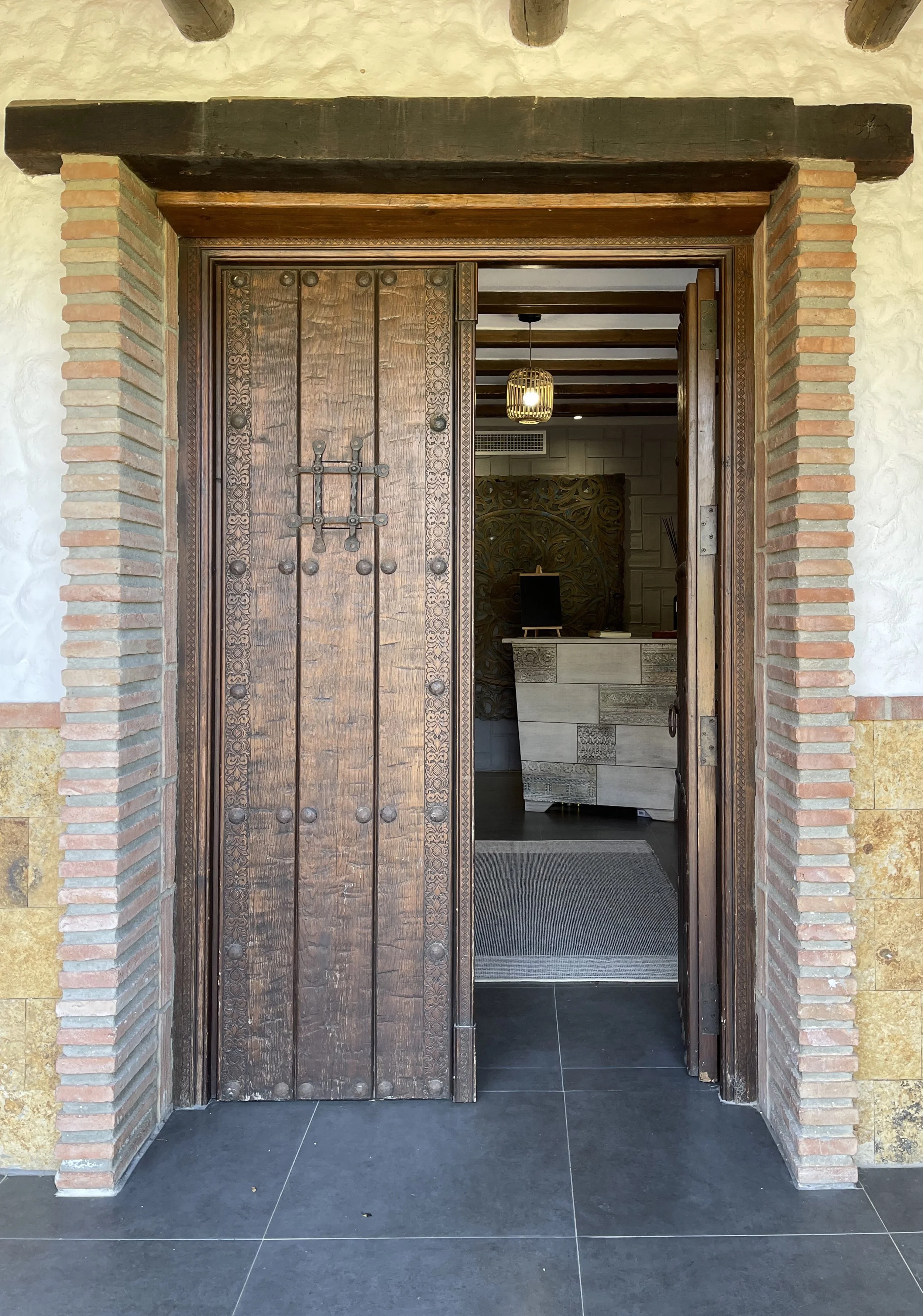 Casa Eden reception door