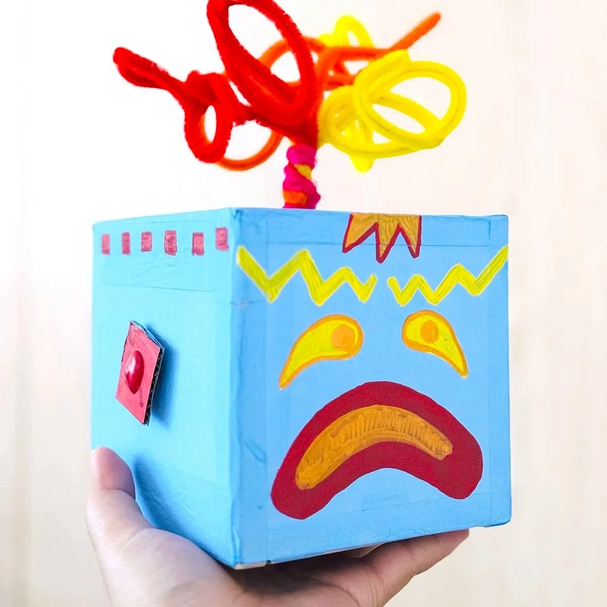 Shapes, Expressions and a Spinning Automata
