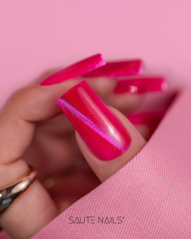 Smalto ibrido effetto occhi di gatto E09 2.webp