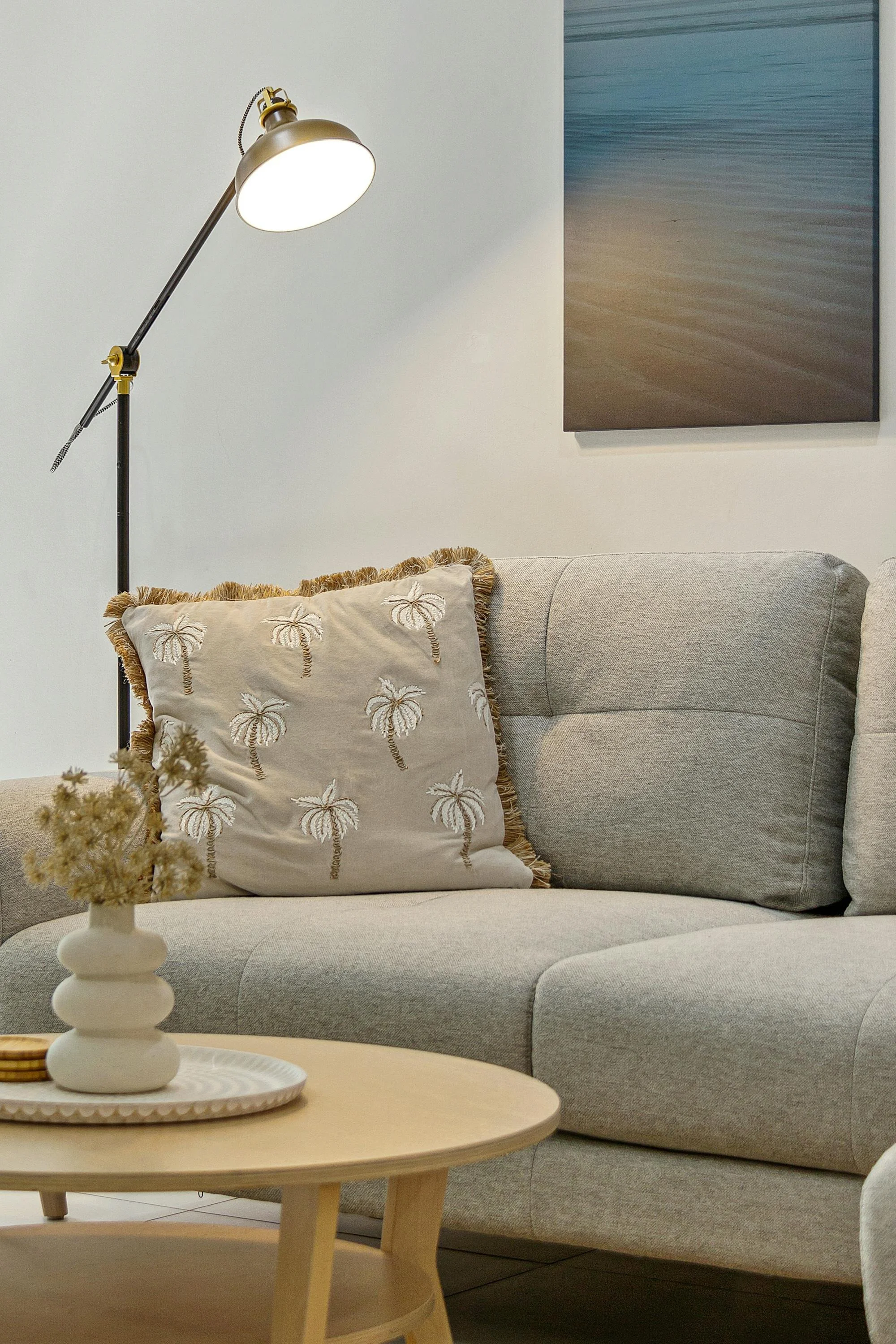 A calm therapy office in Ottawa, creating a safe space for online IFS parts work and Internal Family Systems therapy in Ontario.