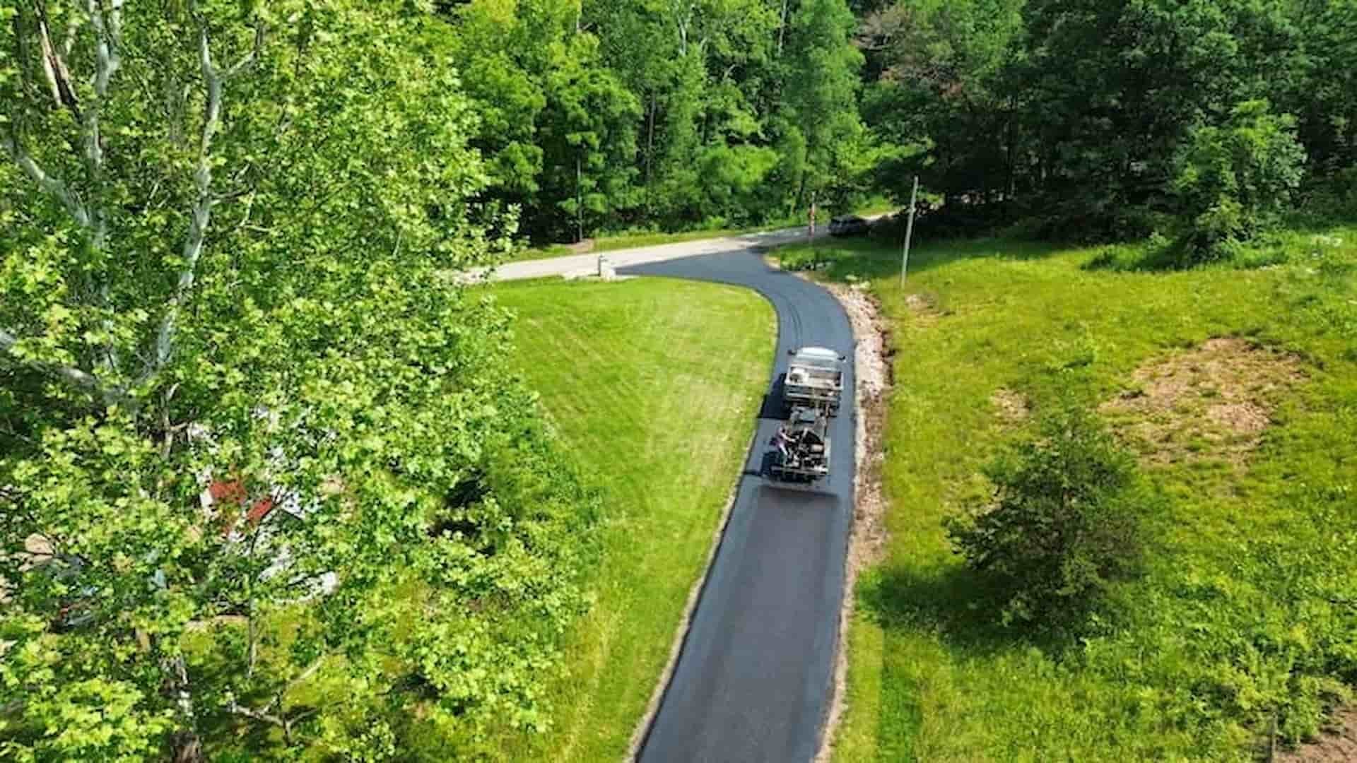 Driveway asphalt sealcoating services in Parkersburg WV by Elite Pavement Maintenance for long-lasting surface protection.