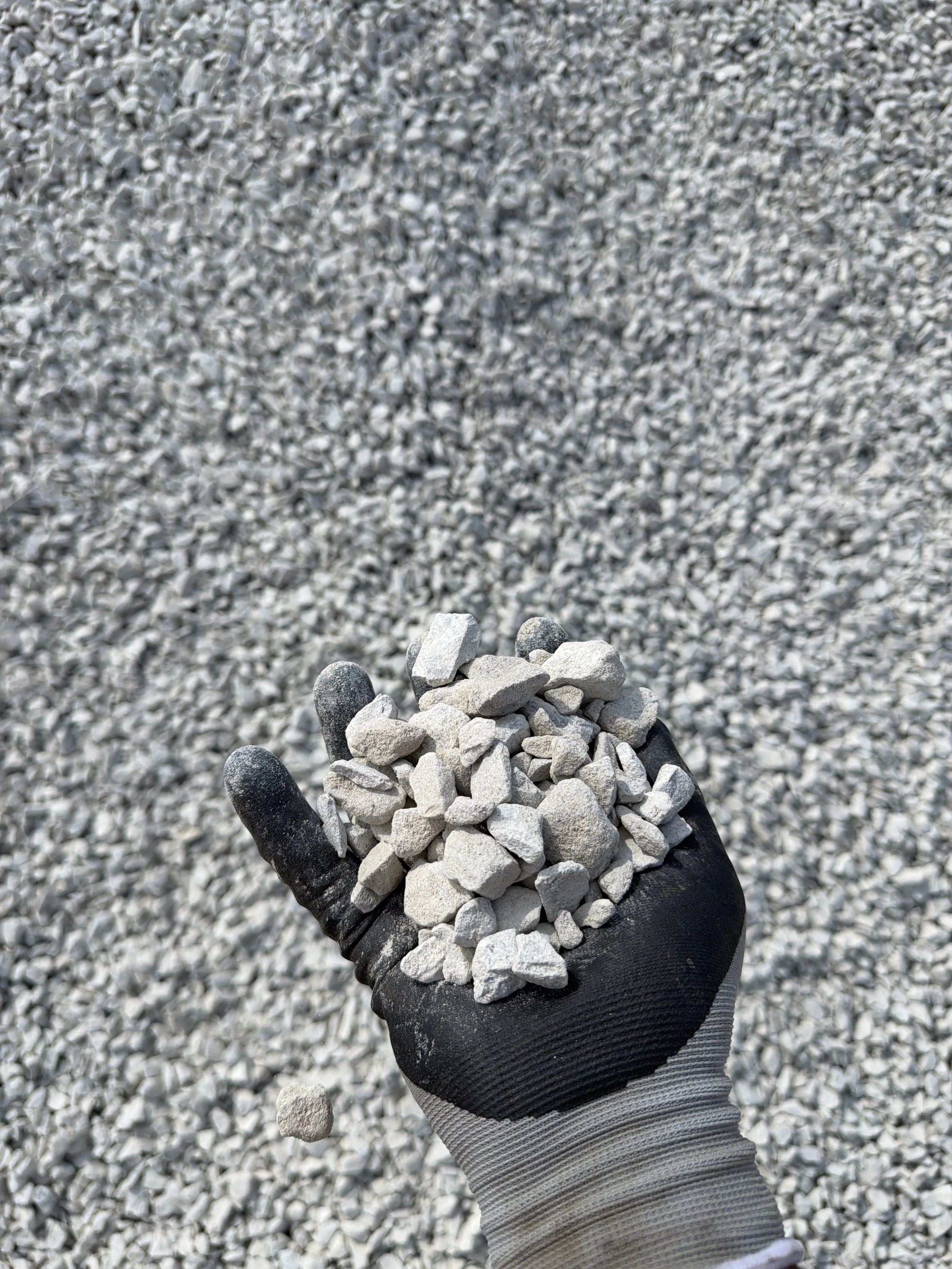 #57 limestone delivery in Parkersburg WV for driveways, parking lot bases, drainage systems, pipe bedding, and general construction projects.