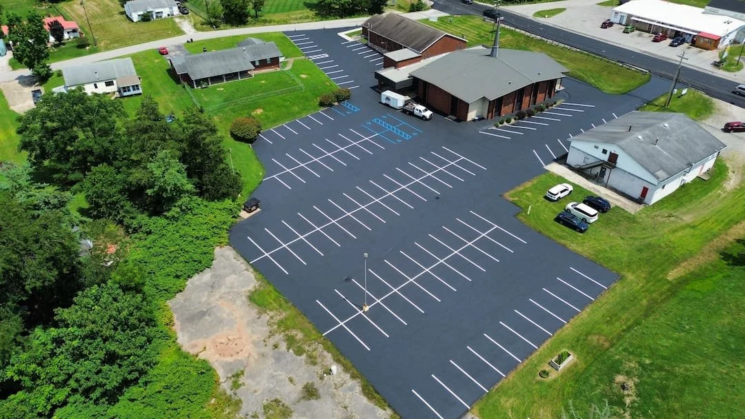 Commercial asphalt sealcoating in Moundsville WV by Elite Pavement Maintenance