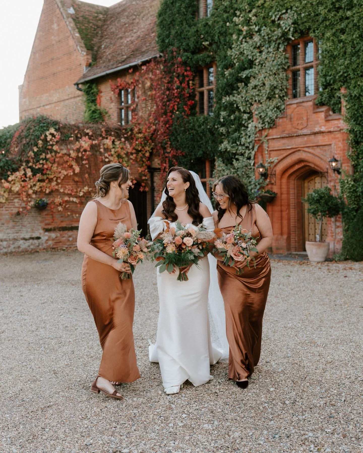 Autumn magic, seen through my lens as a second shooter ✨

What a beautiful day this was at Woodhall manor working along side the amazing @annacunnellphotography 🫶🏼

#woodhallmanor #suffolkweddings #suffolkweddingsuppliers #ukweddingphotographer #au