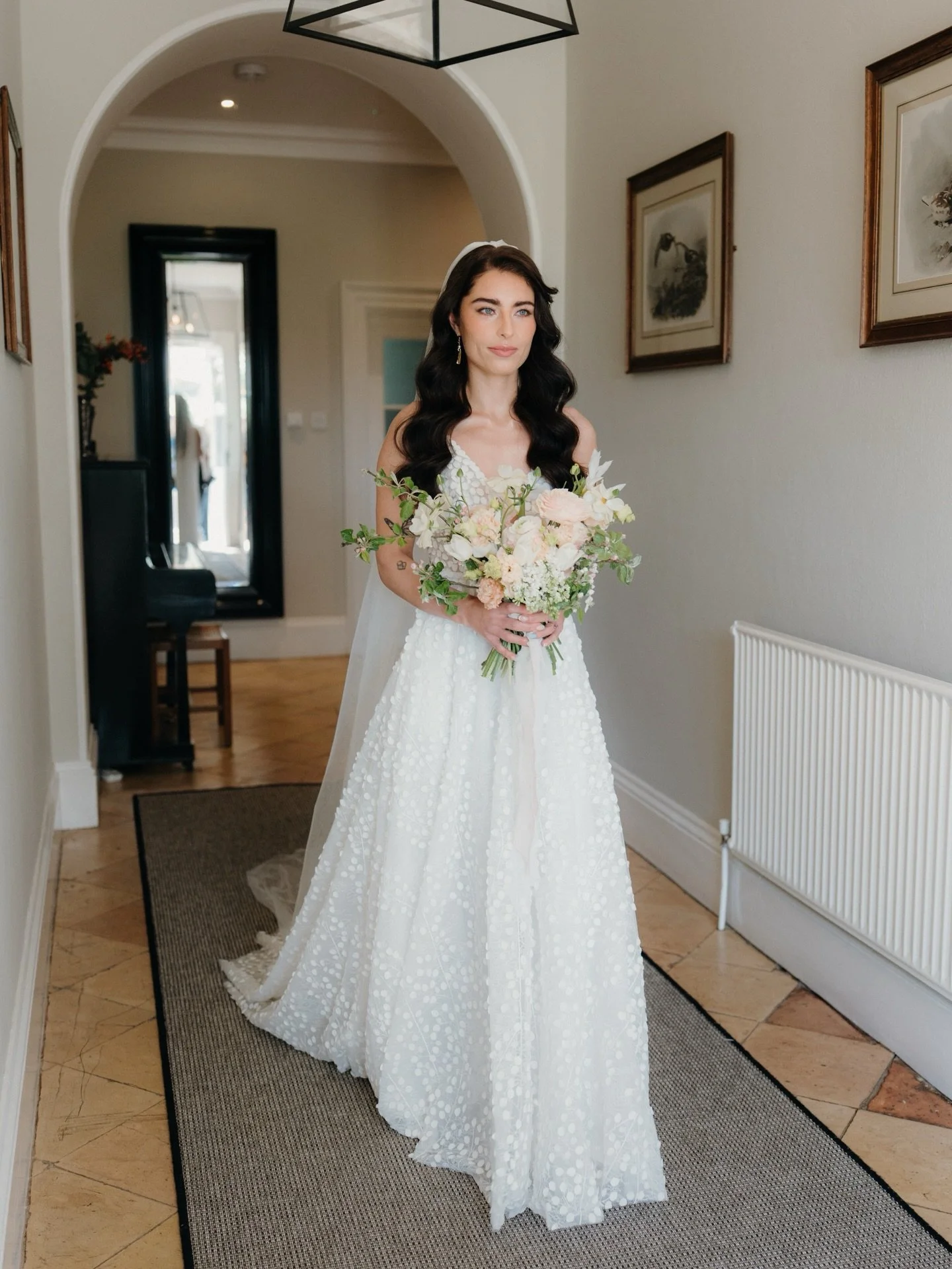 I have lots to share from this gorgeous day! 🤍✨

It was an honour to be part of this gorgeous elopement styled shoot at @godwickweddings and it was such a lovely opportunity to work with so many talented wedding suppliers. 

Photographer @jadelaypho