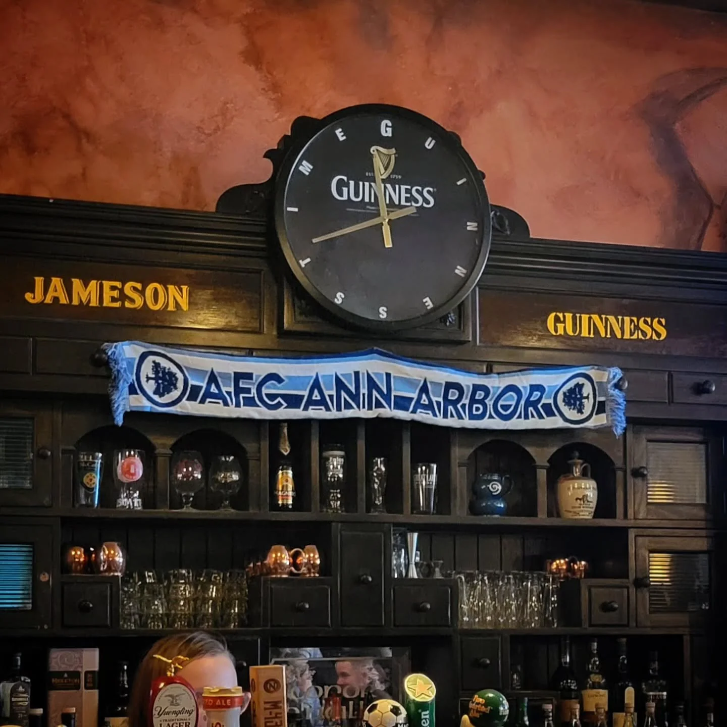 Full house for today's USA-Canada gold-medal hockey match, followed by Spurs-Arsenal!

#RootedHere #Olympics #EPL