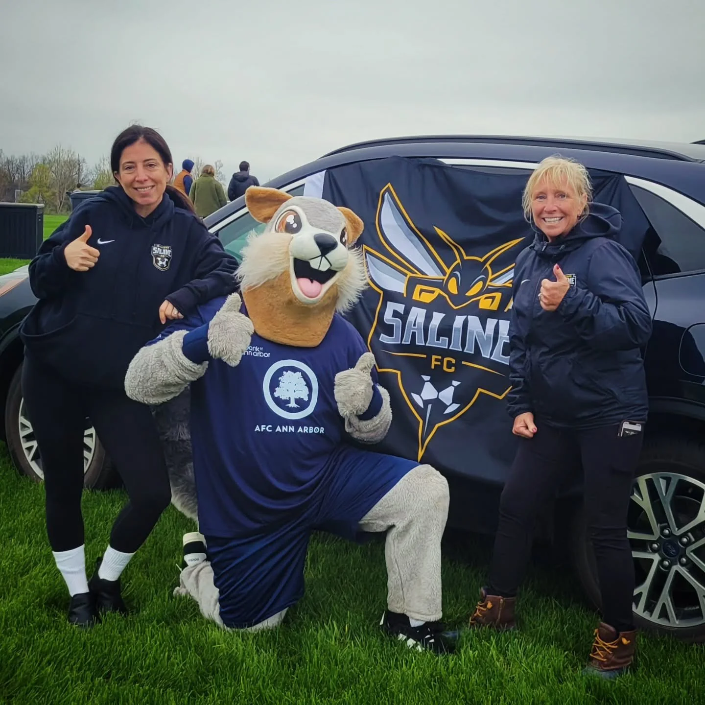 We had a great time at Opening Day with @saline_fc! Shout-out to all the Little Kickers who stopped by for "high fours" with @nutmeg_afc.

#RootedHere