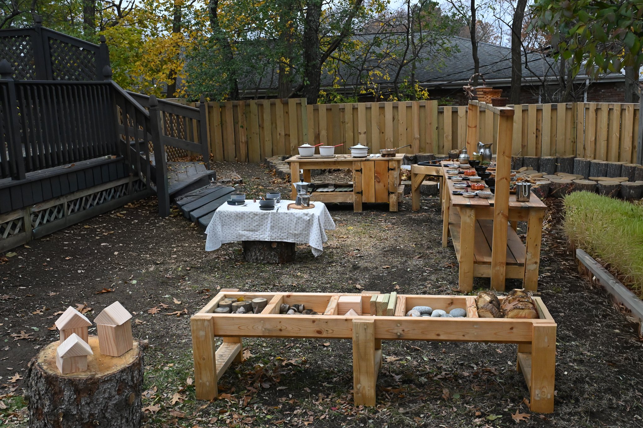 nature play-outdoor school