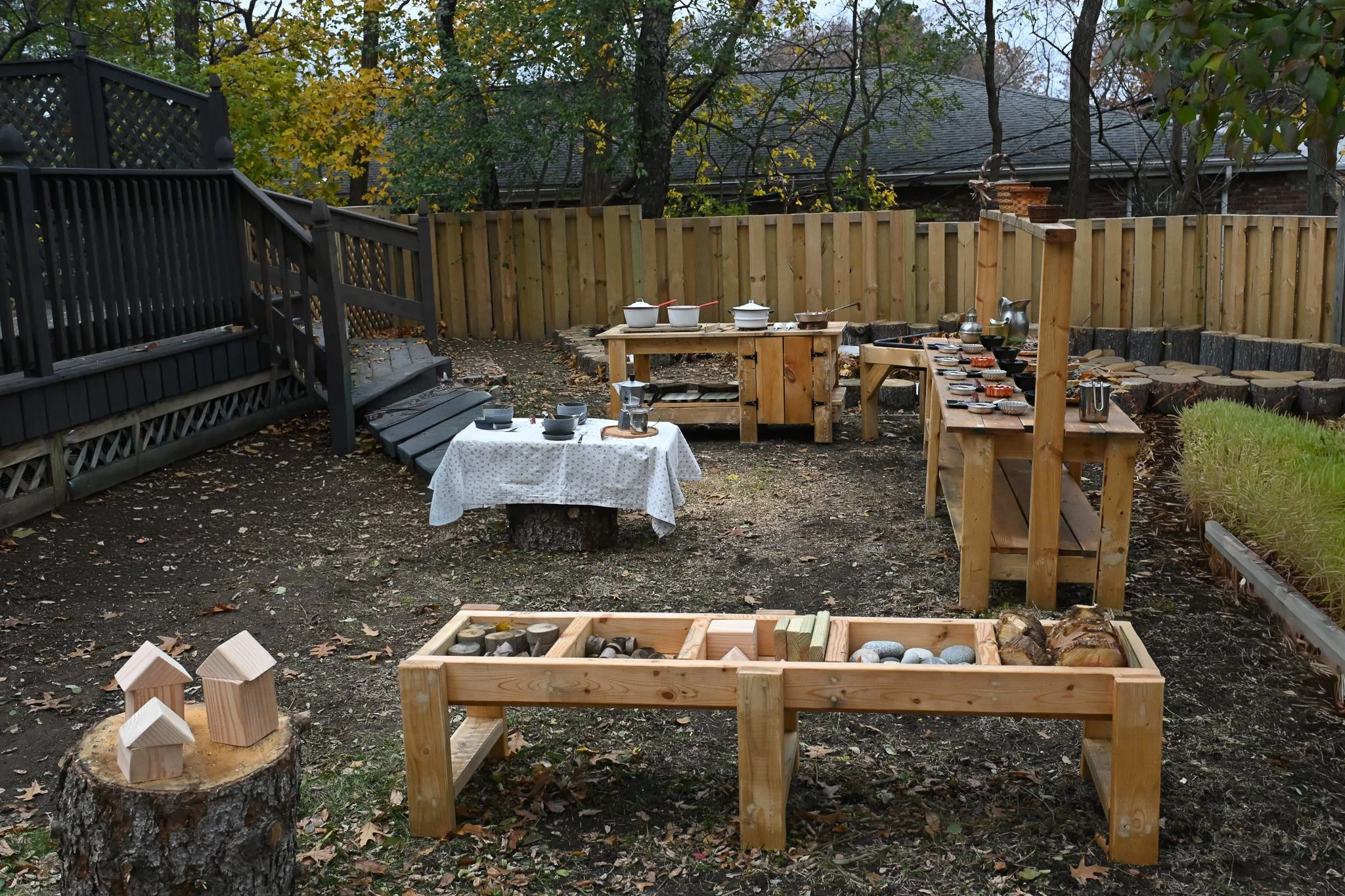 nature play-outdoor school