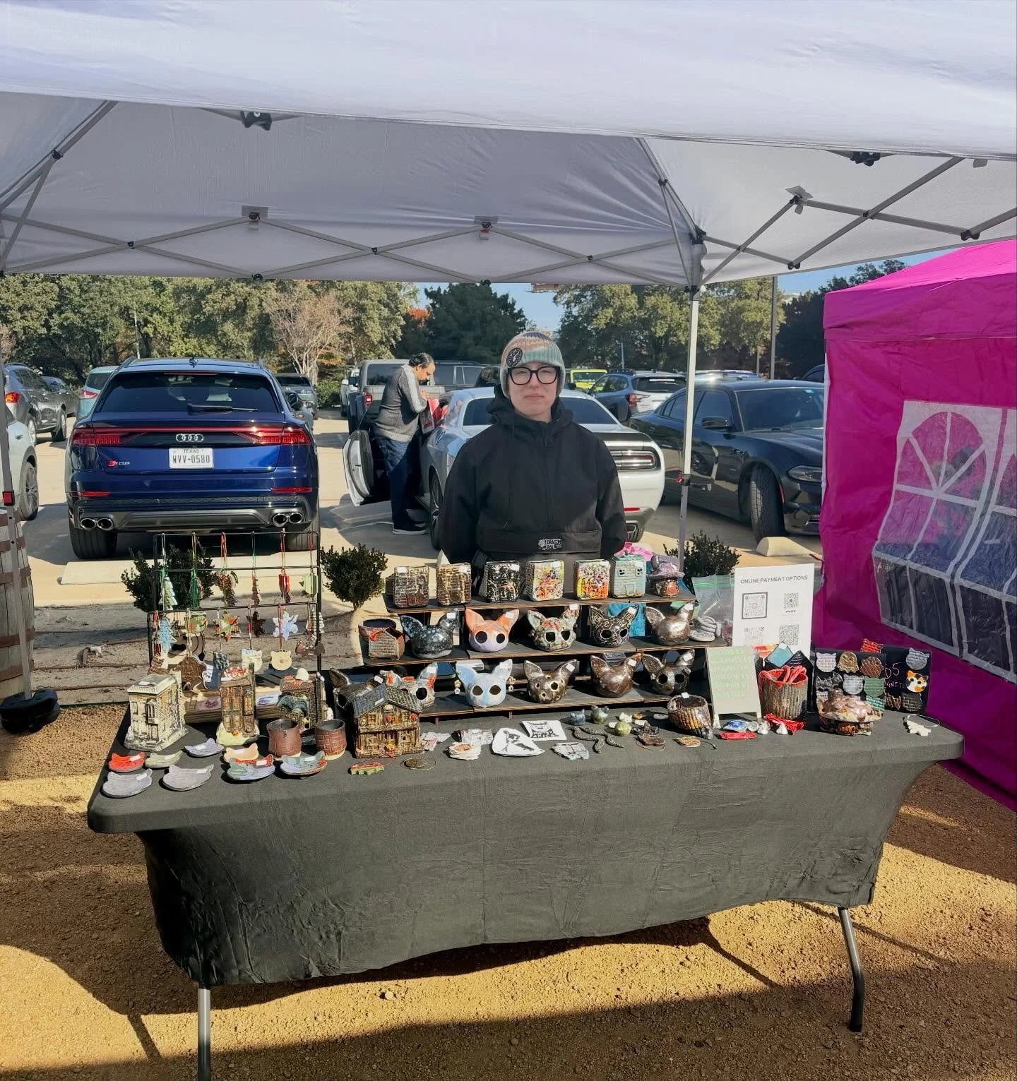 Recap of yesterday at @plantsbyviridiana sip and shop(shout out for taking the last pic)! It was wonderful to be around so many lovely vendors and enjoy such a nice venue! Cant wait to have more stuff for folks next year✨