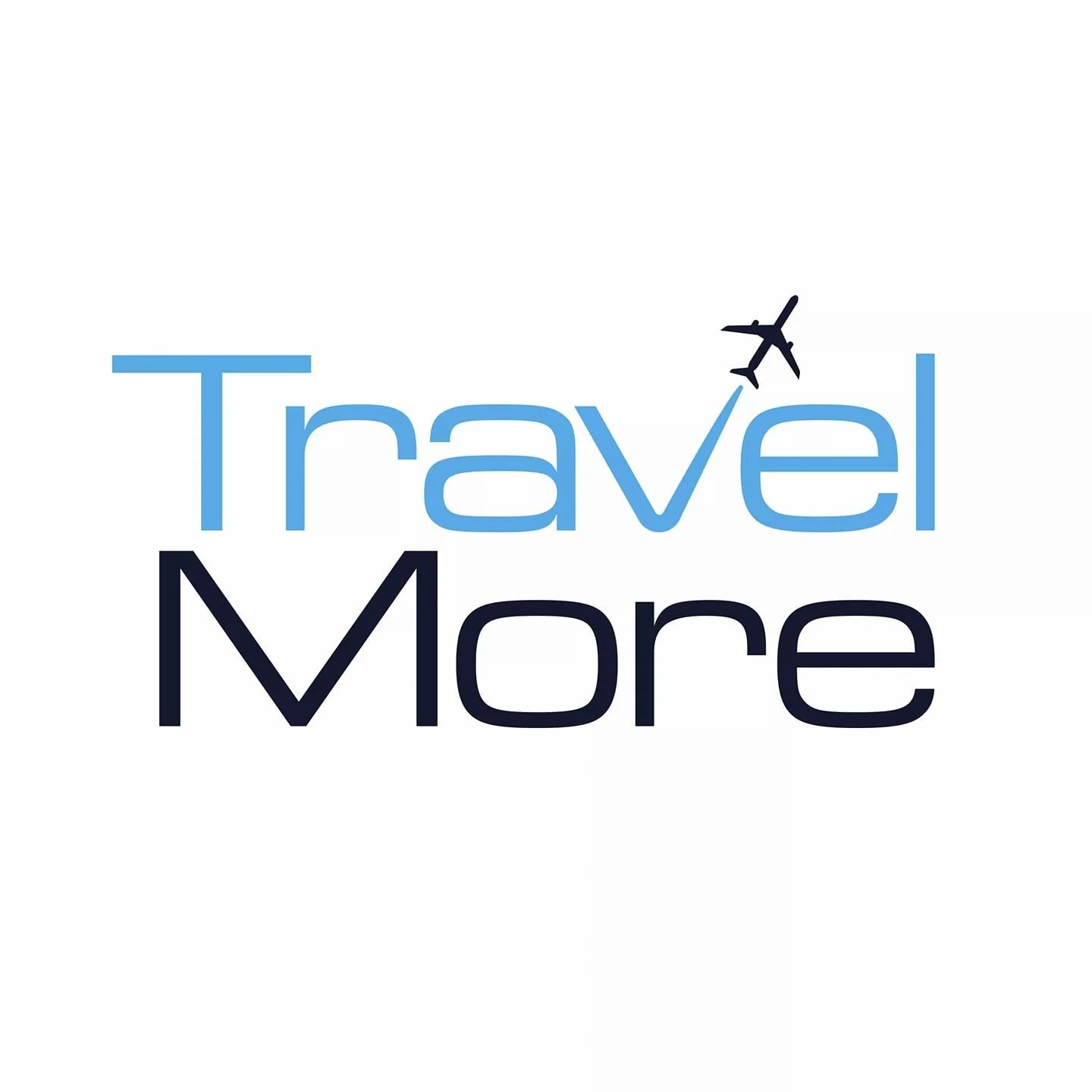 Tekst som sier "Travel More" med en liten flyvinge over 'v' der flyet er tegnet.
