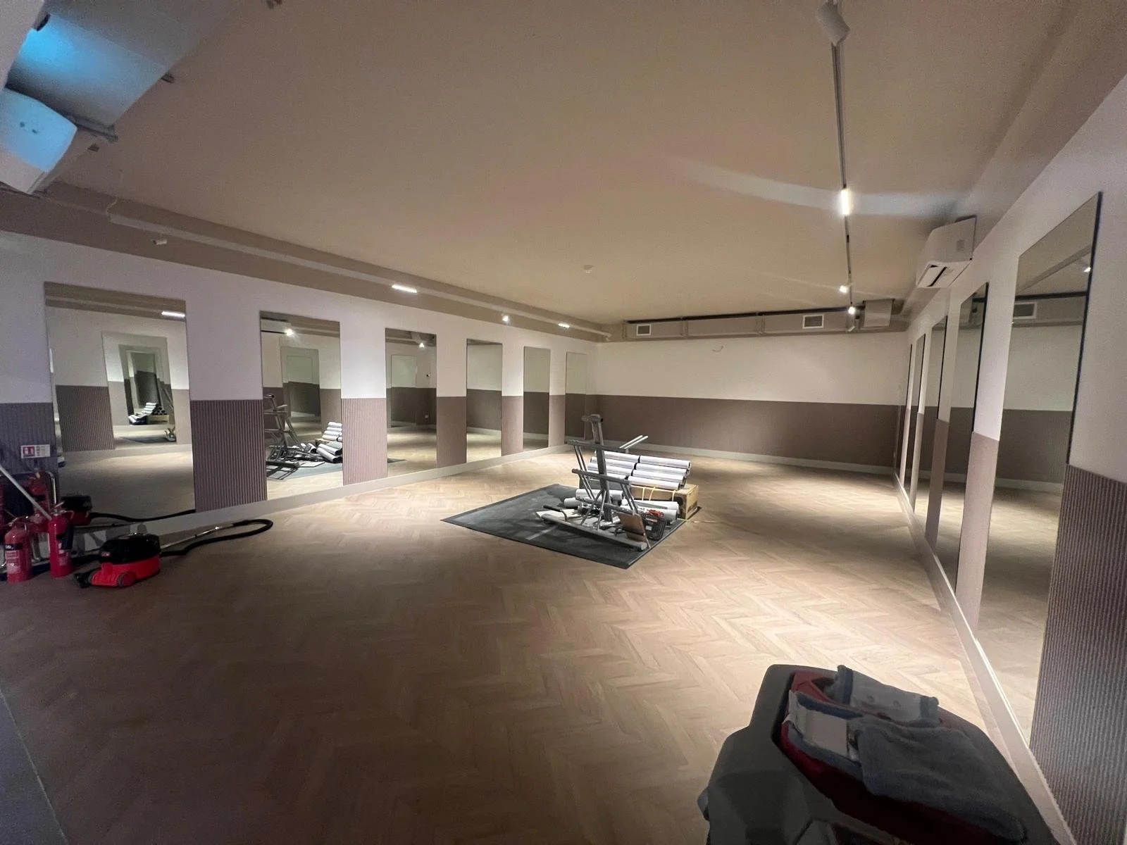 WhatsApp Image 2025-12-11 at 12.07.39 (8).jpeg