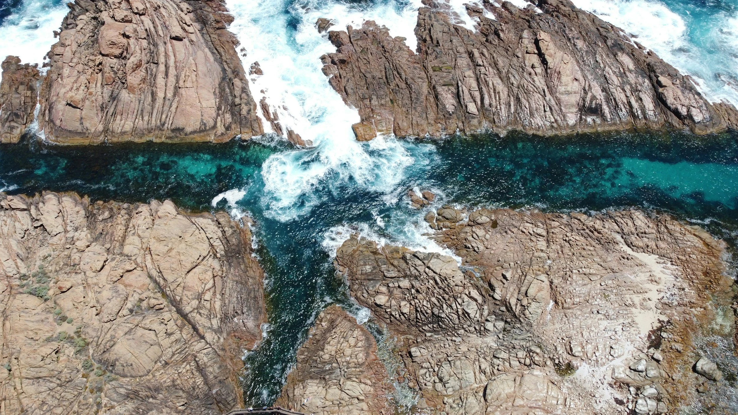 Structural Fault Lines: Inflation Persistence, Geopolitical Risk, and Market Rotation
