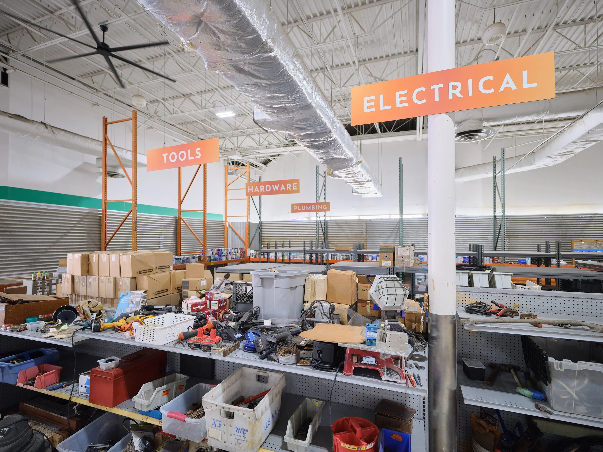 The view of our electrical and lighting items for sale at the Salt Lake Blvd. Re-use Hawai‘i location.
