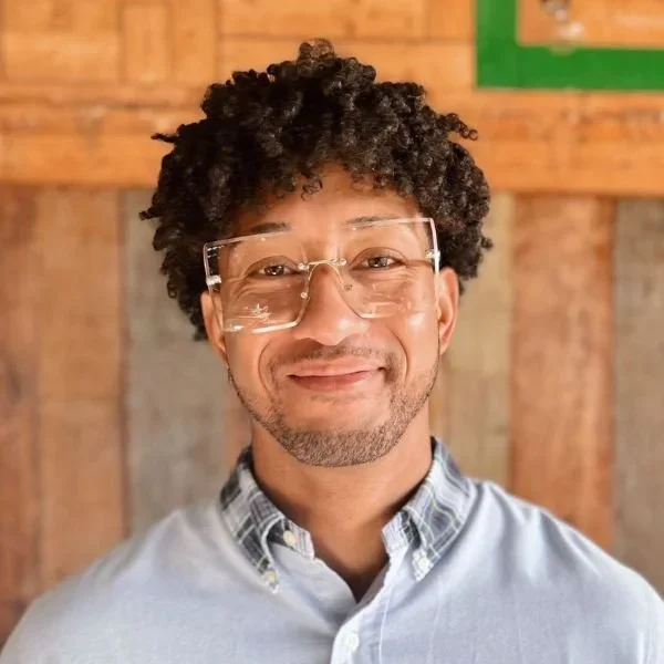 Austin Gaskins posing for the photo.