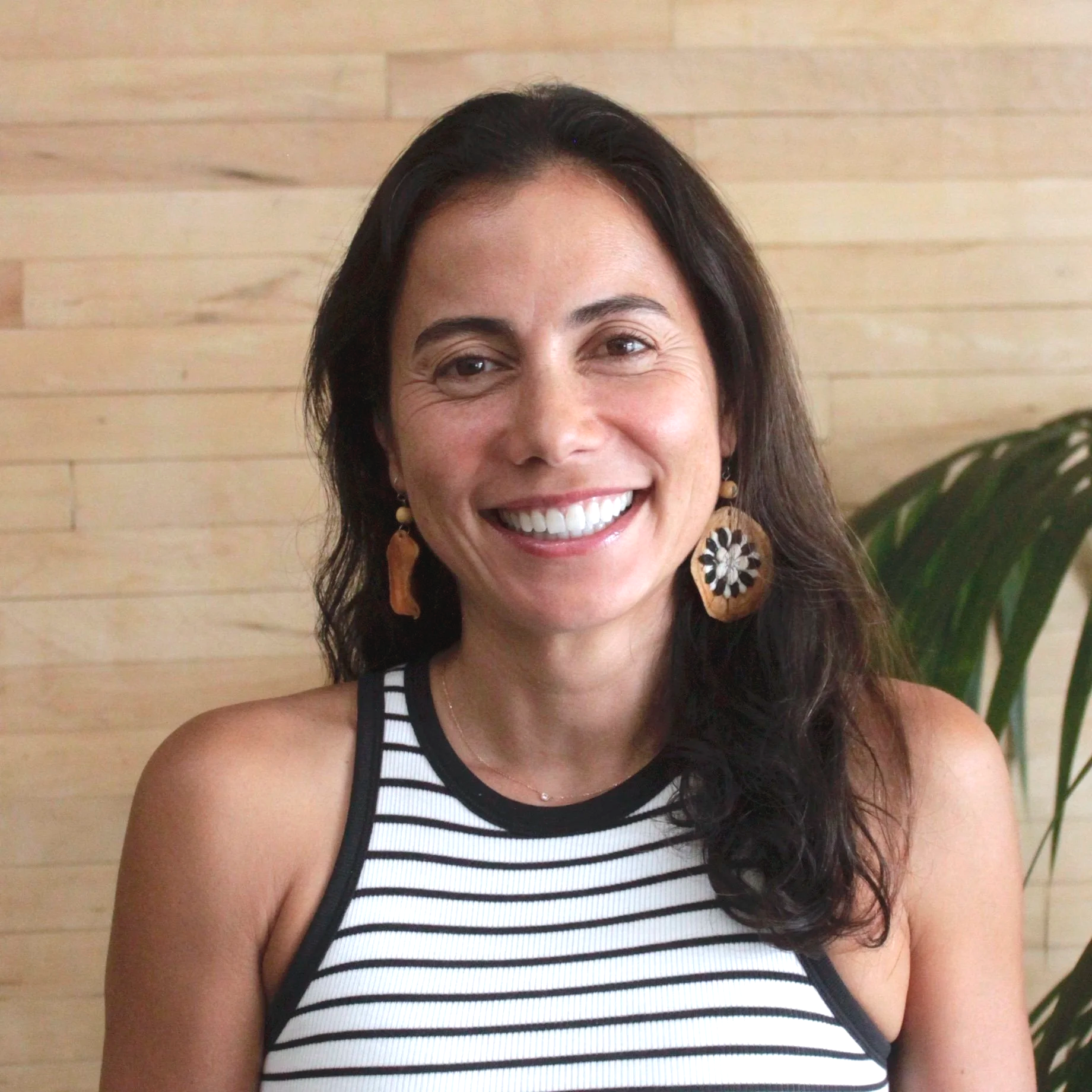 Mariane Uehara posing for the photo.