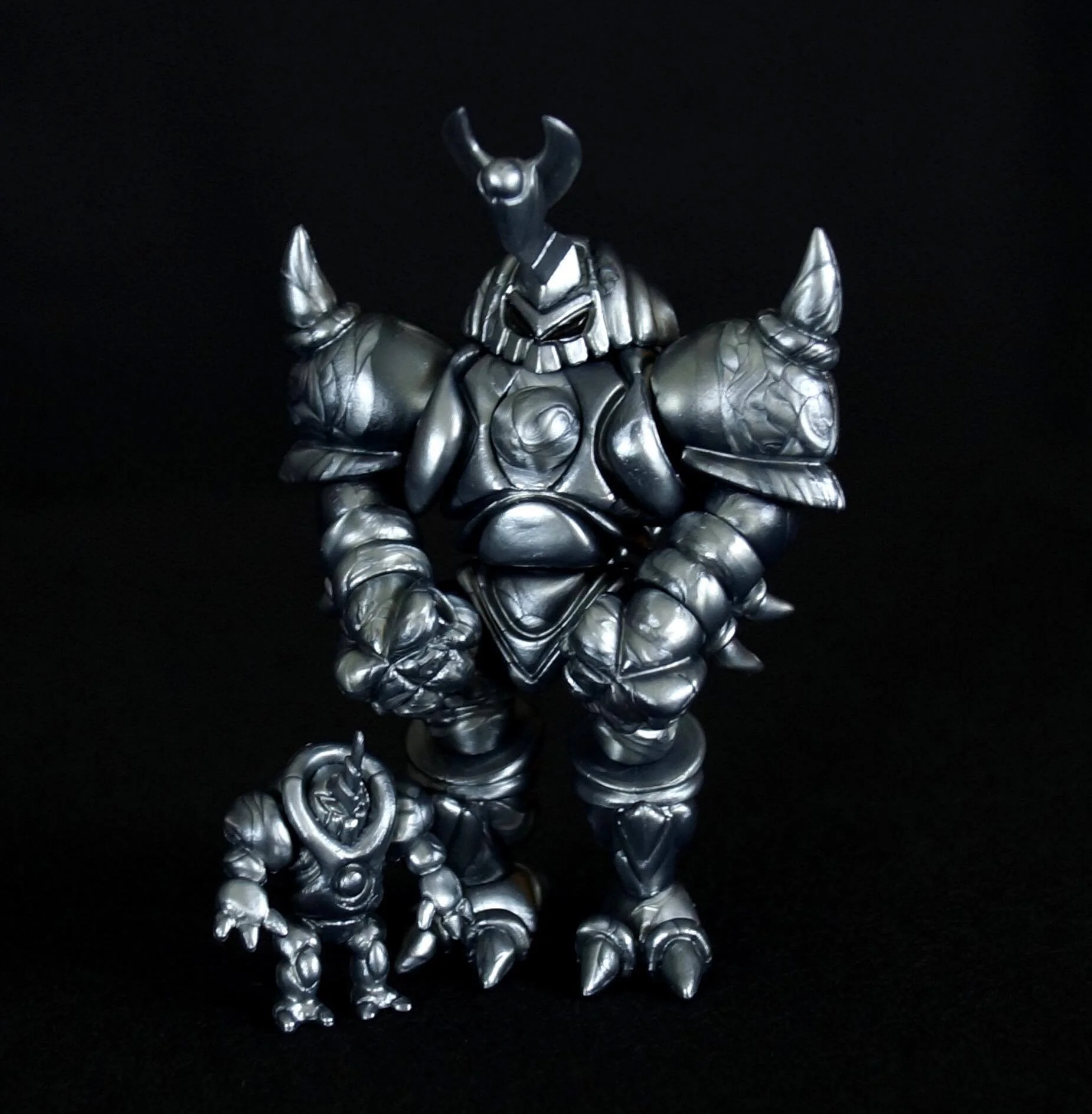 IRON BACK
26 TOTAL PARTS WITH MINI MUSHI