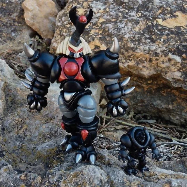 HORDE MUSHI - BLACK WITH MINI MUSHI