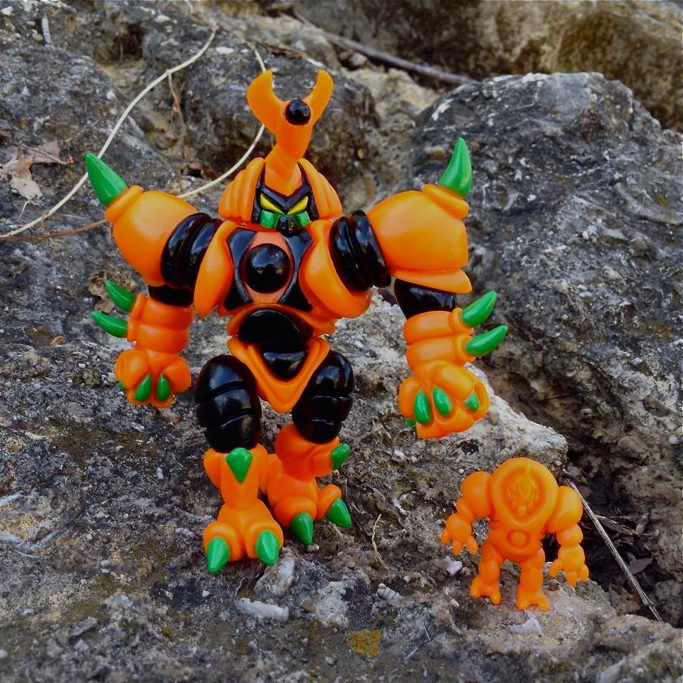 HALLOWBUTO MUSHI WITH MINI MUSHI