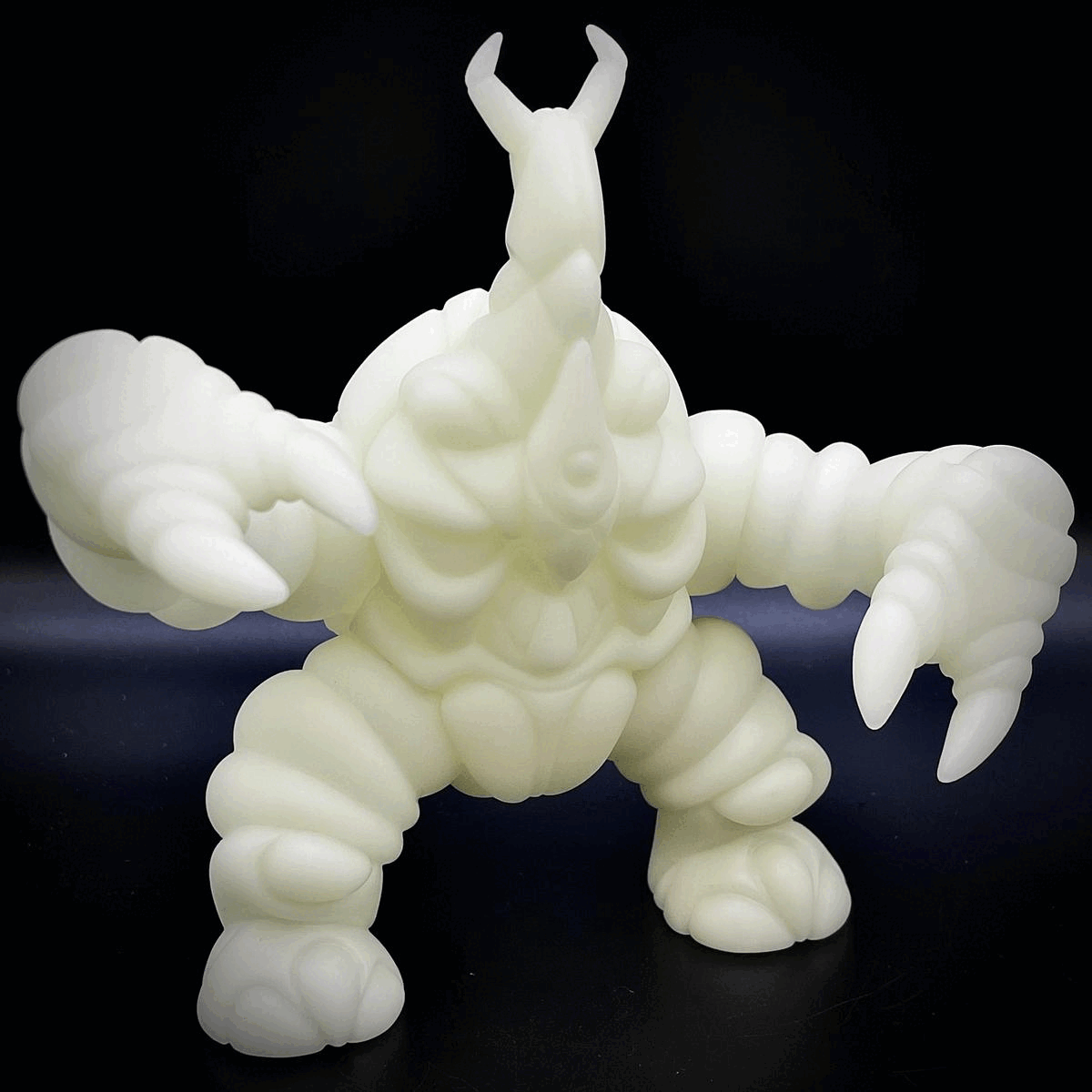 SPECTRE TITAN

UNPAINTED - GLOW IN THE DARK