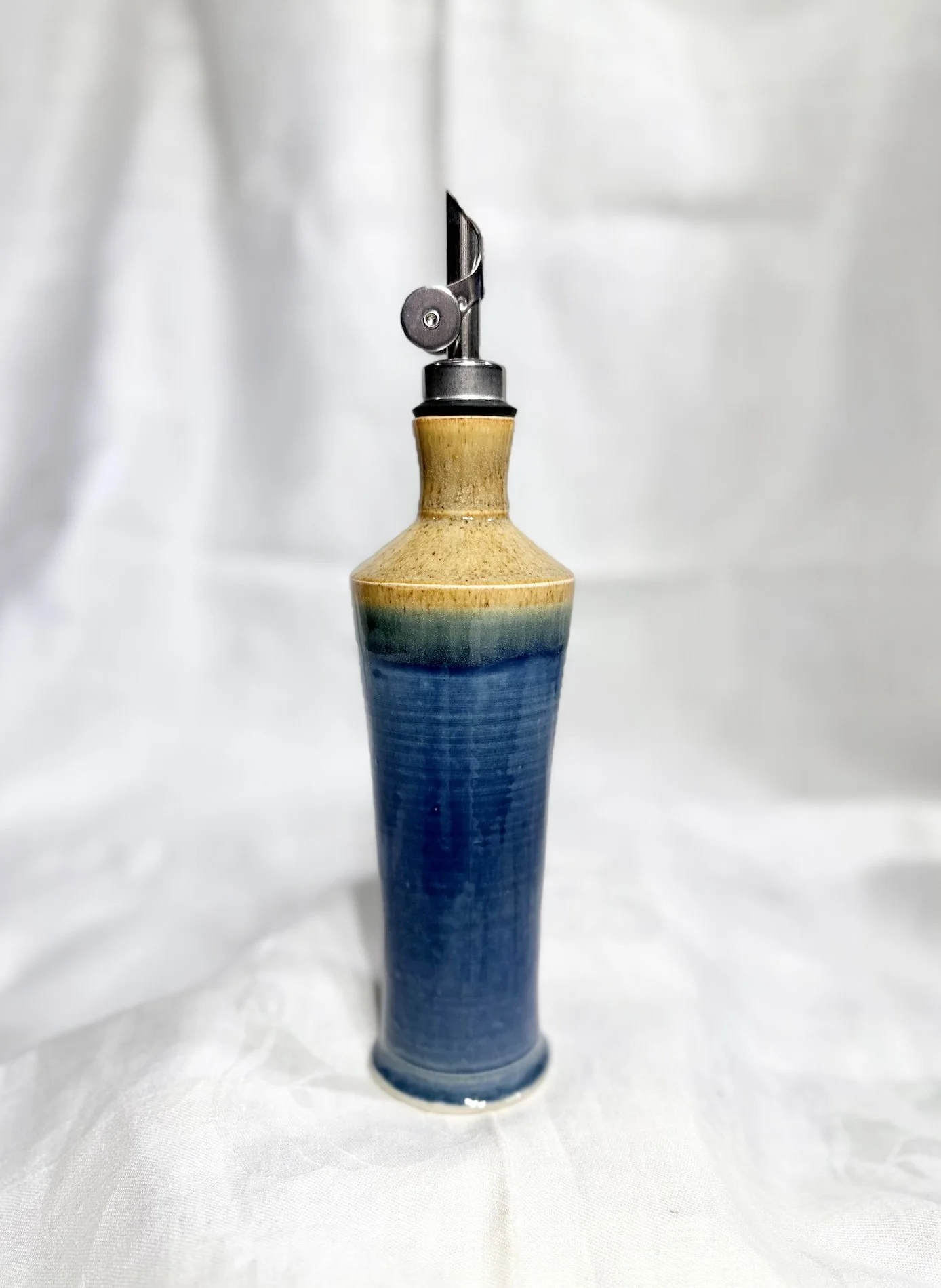0880.Oil Bottle.lB_8.25Hx2.75WL.jpeg