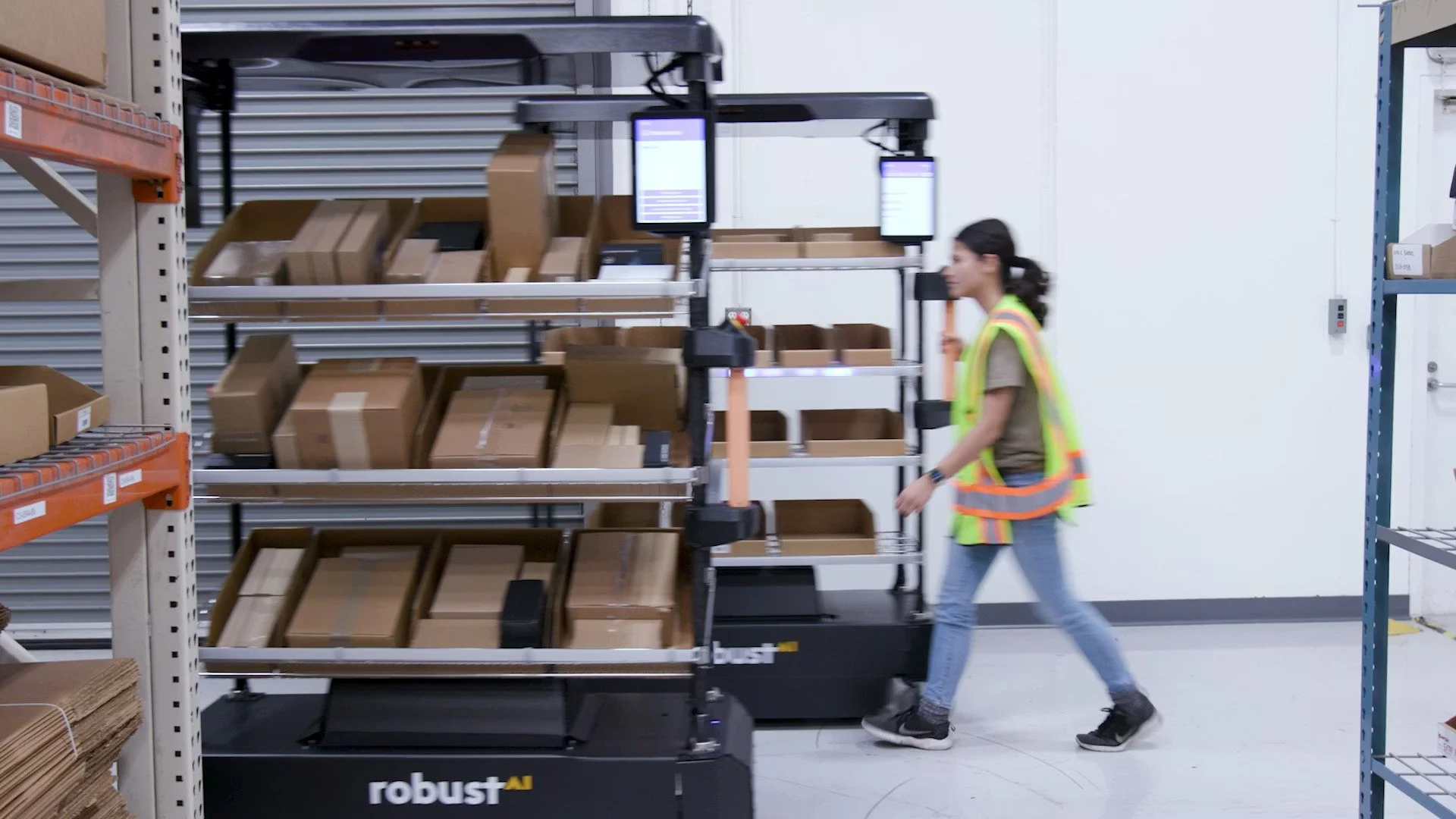 DHL Supply Chain Expands Robotics Strategy with Five-Year Alliance with Robust.AI
