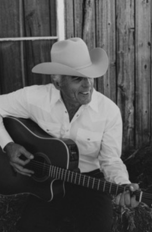 LIVE MUSIC with Artist Robinson